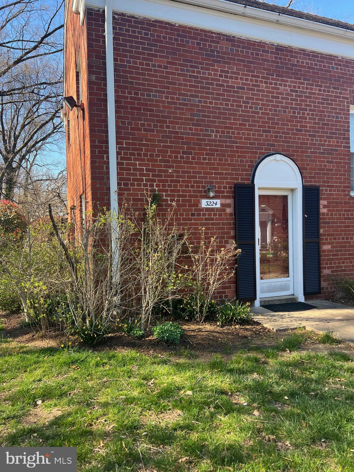 PARK  FAIRFAX - Residential Lease