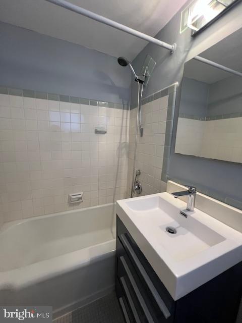 PARK  FAIRFAX - Residential Lease