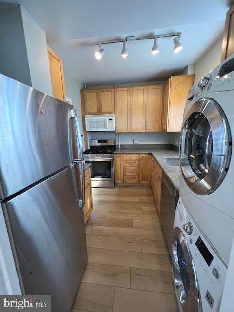 PARK  FAIRFAX - Residential Lease