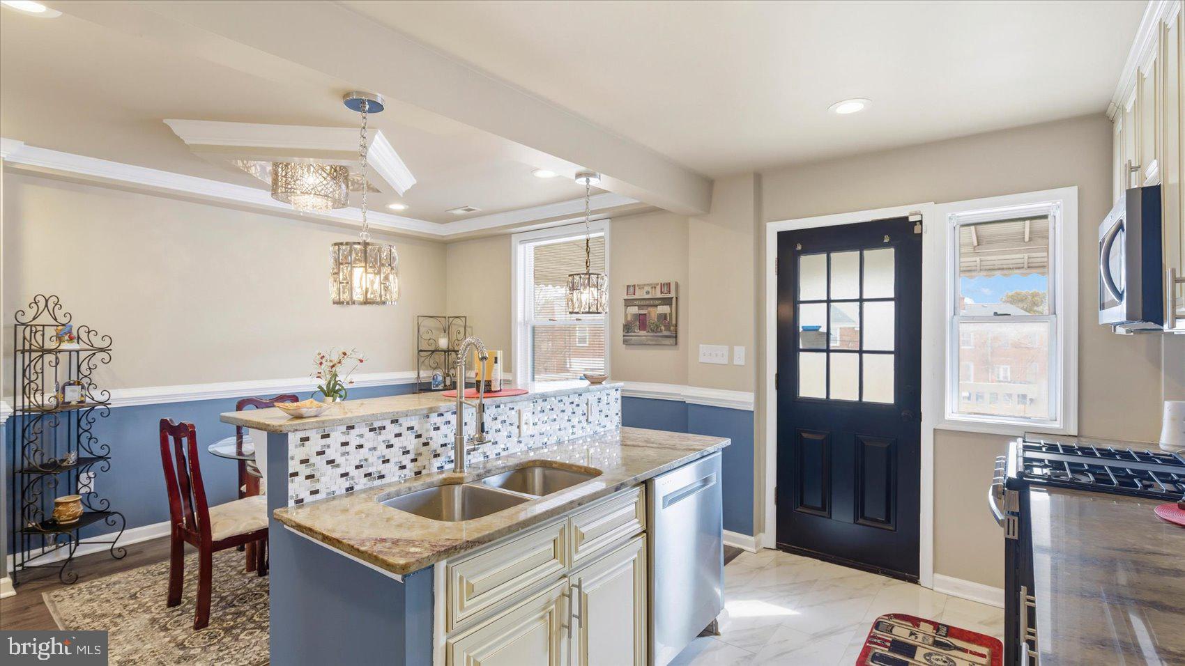 CAMERON VILLAGE - Residential