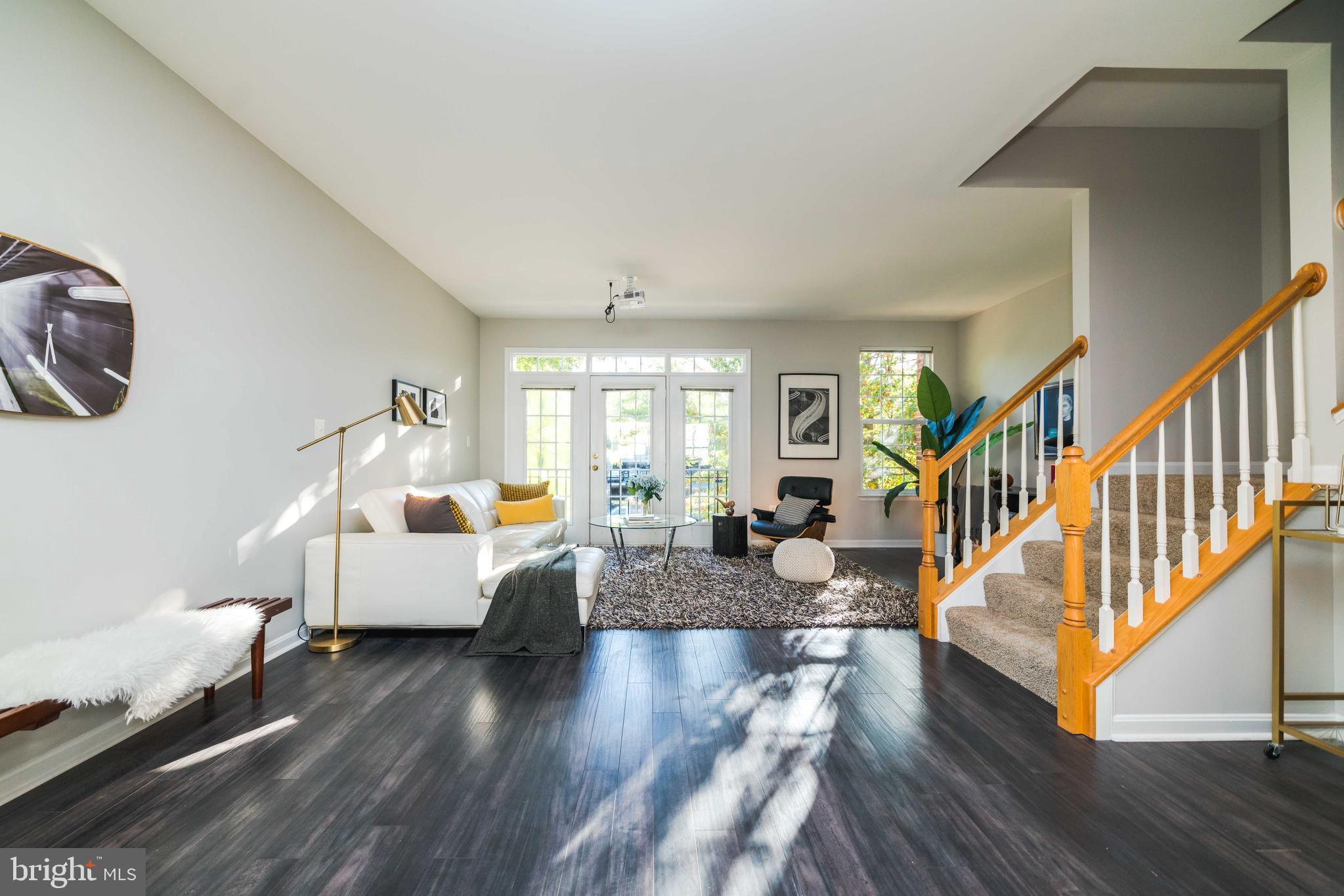 HUNTINGTON STATION - Residential Lease