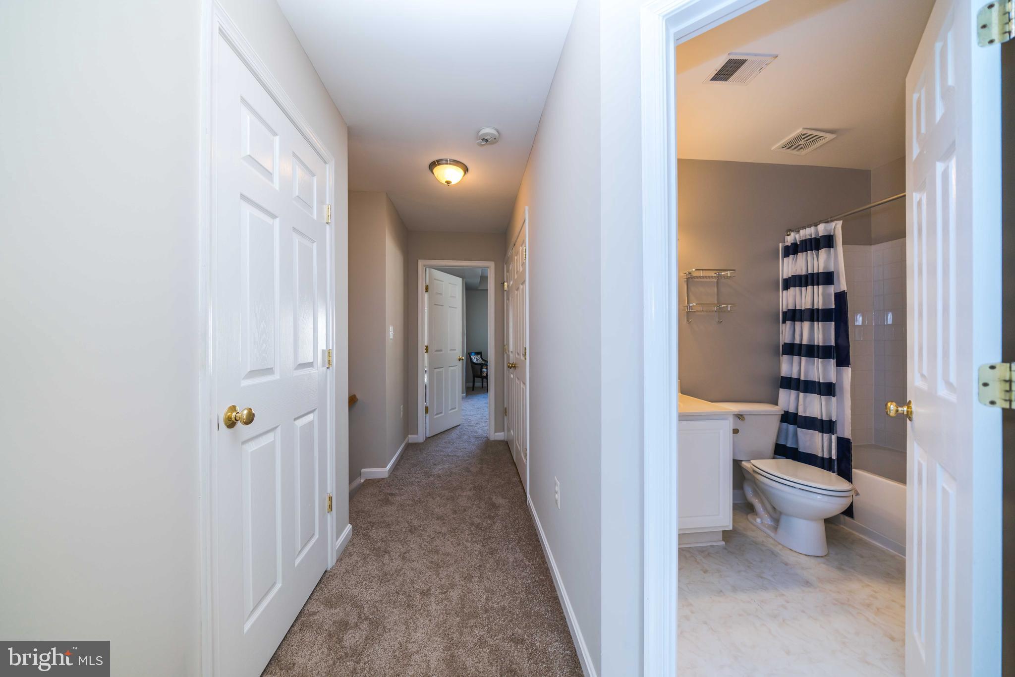 HUNTINGTON STATION - Residential Lease