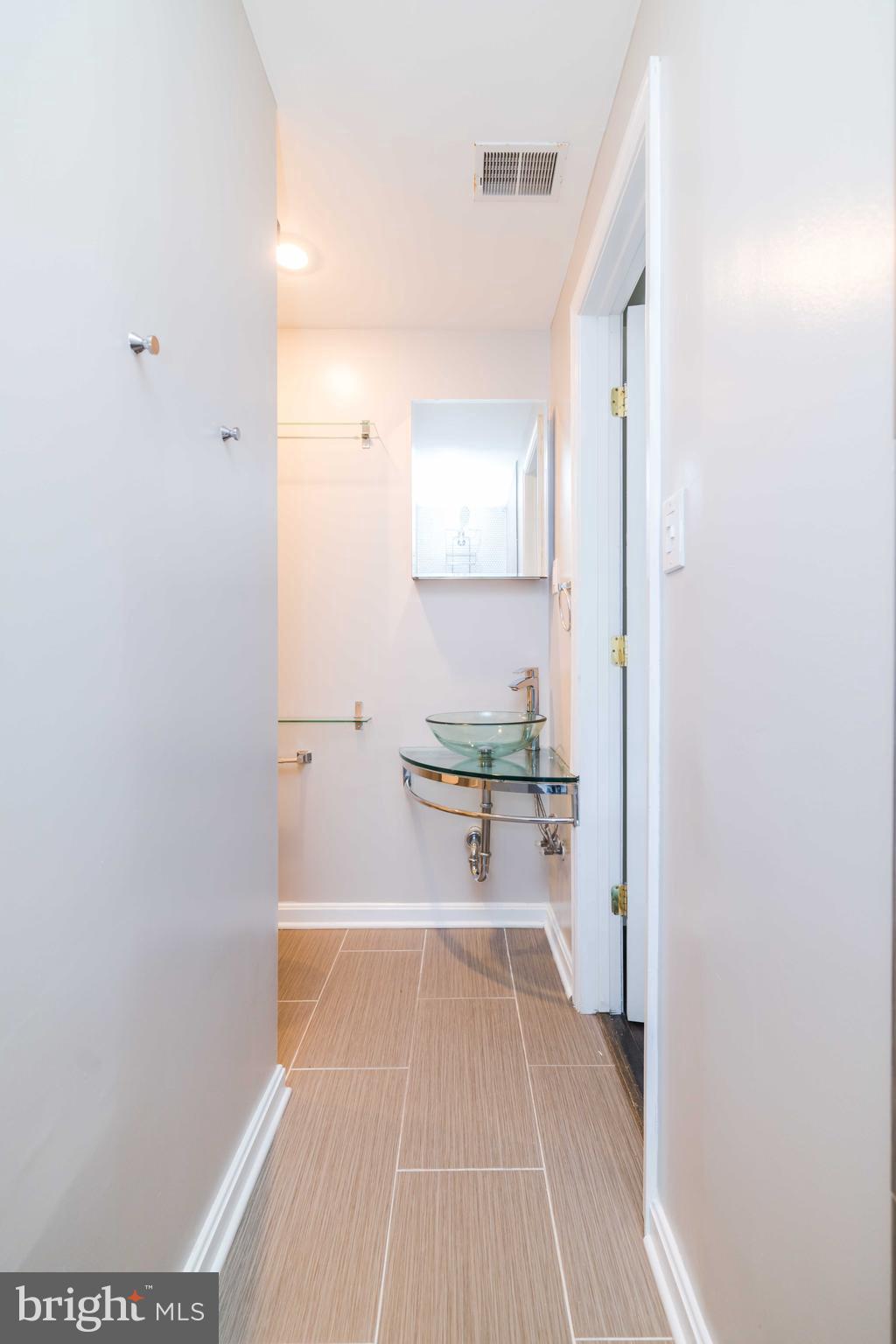 HUNTINGTON STATION - Residential Lease