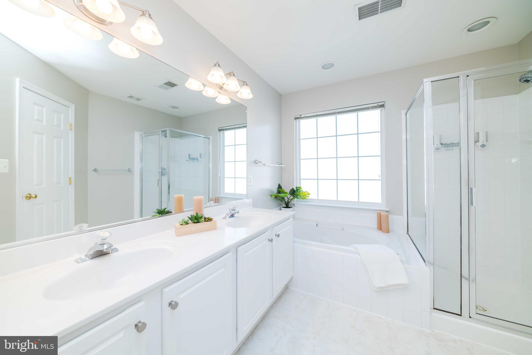 HUNTINGTON STATION - Residential Lease