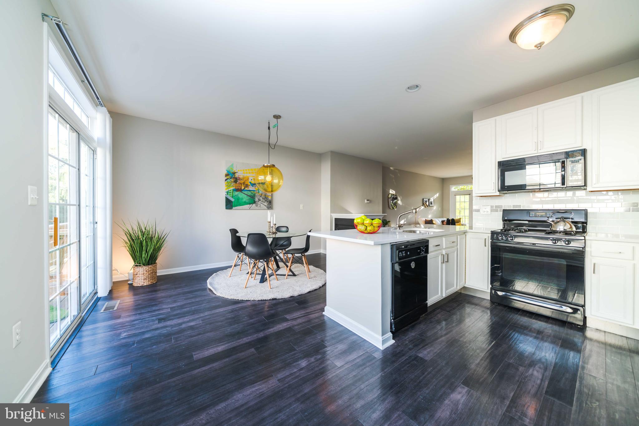 HUNTINGTON STATION - Residential Lease