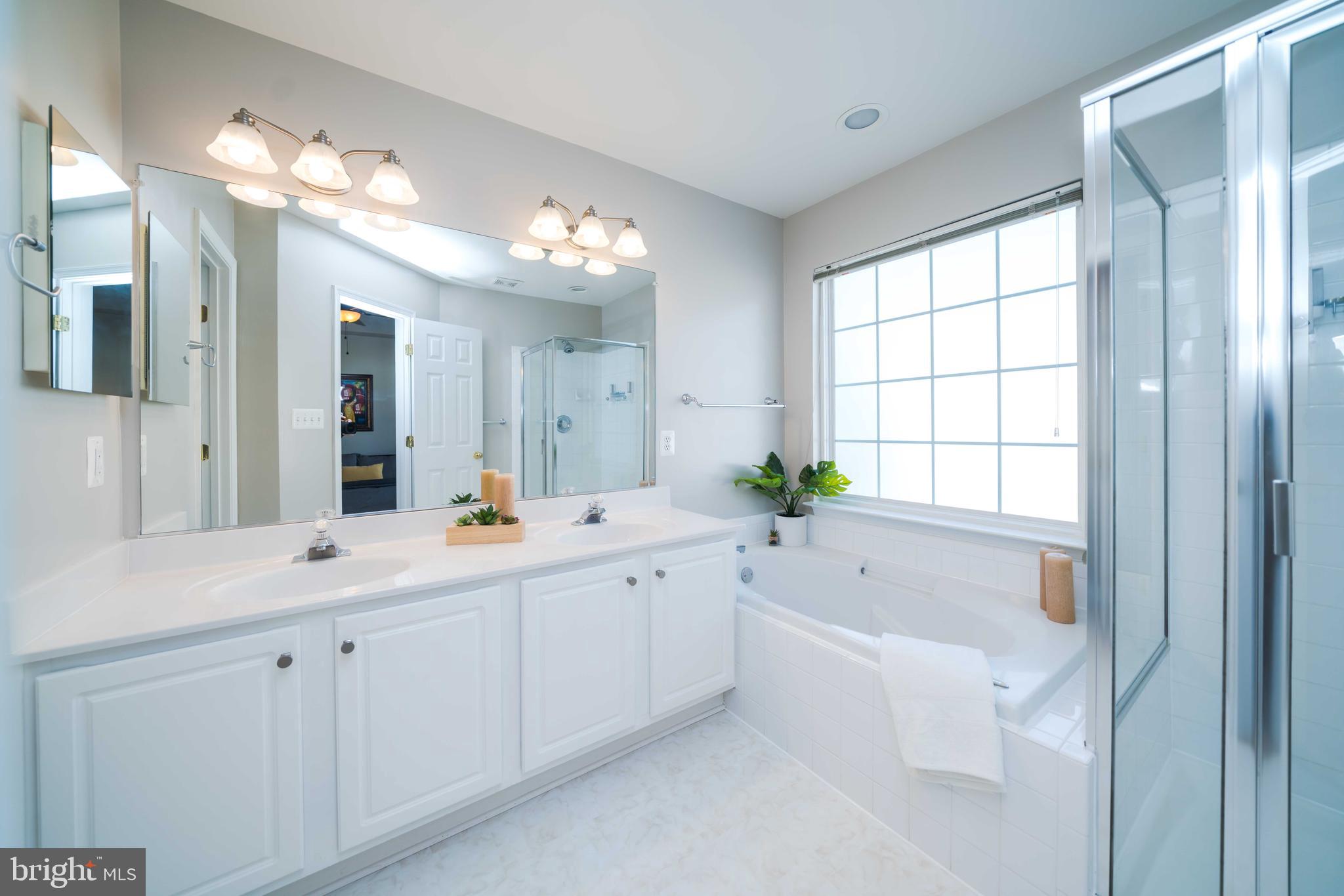 HUNTINGTON STATION - Residential Lease