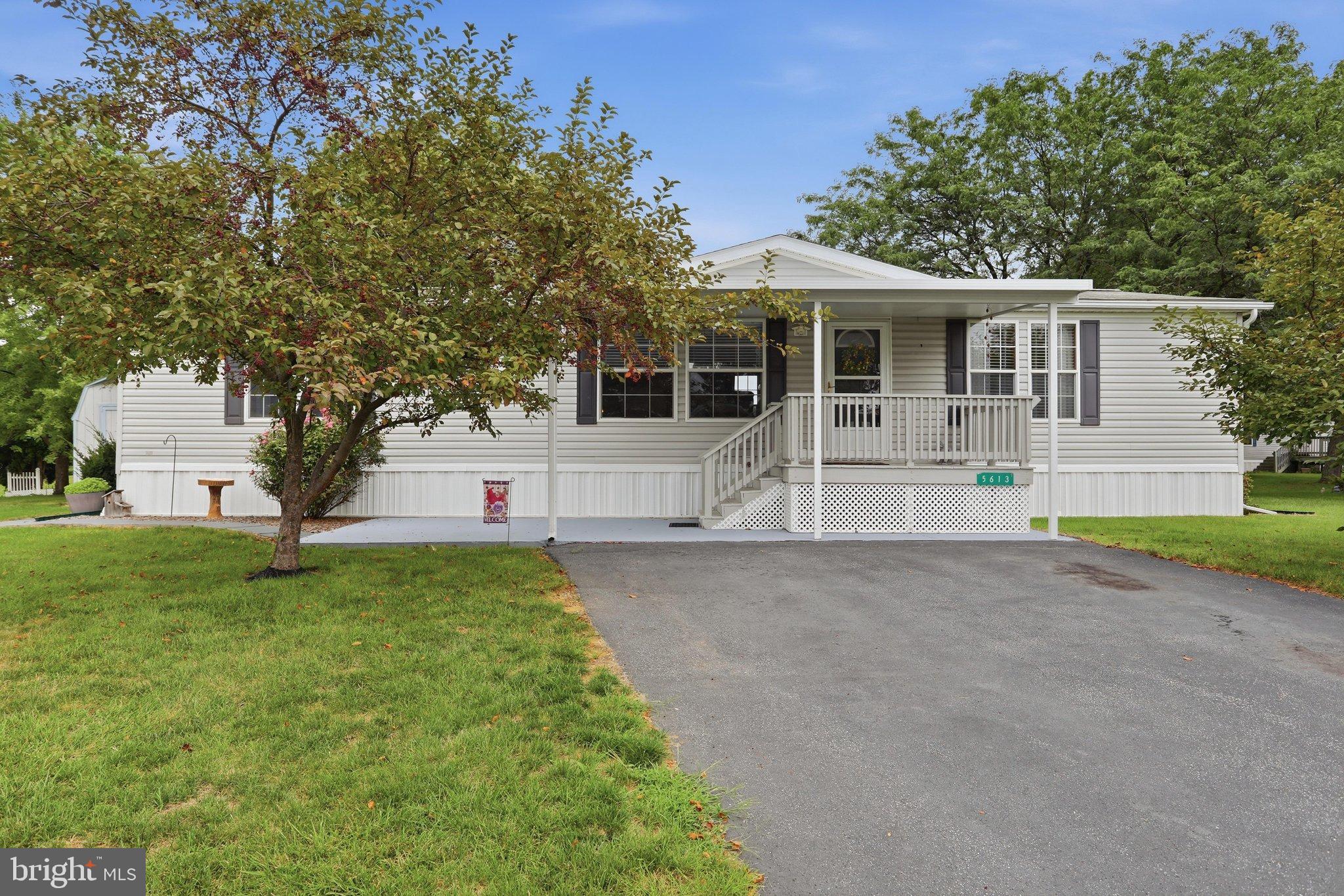 5613 CLASSIC COURT
