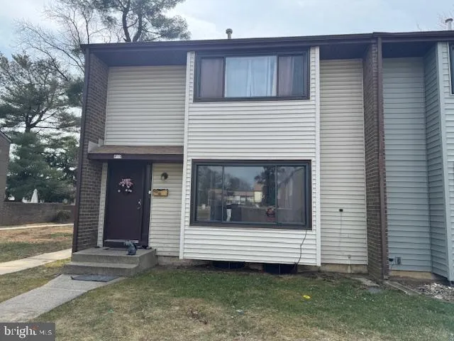 East Windsor, New Jersey 08520, United States, 3 Bedrooms Bedrooms, ,3 BathroomsBathrooms,Residential,Active,237880