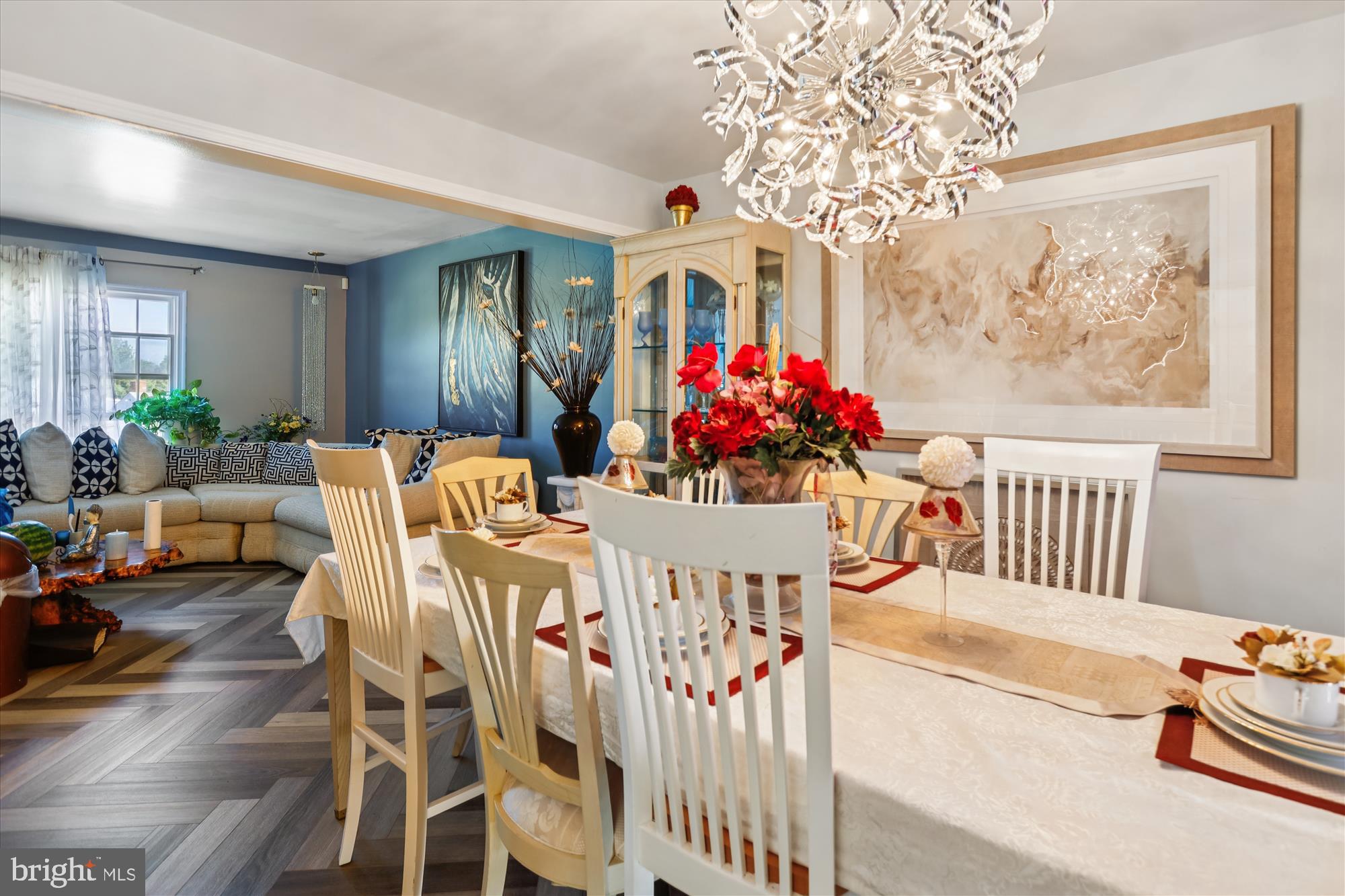 WINDSOR GARDENS - Residential