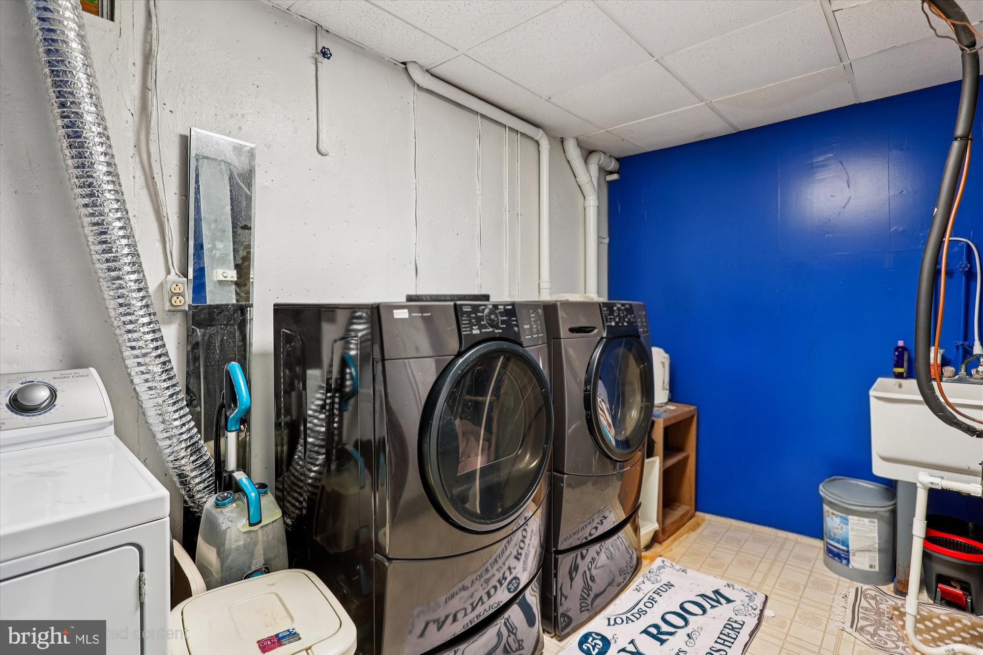 WINDSOR GARDENS - Residential