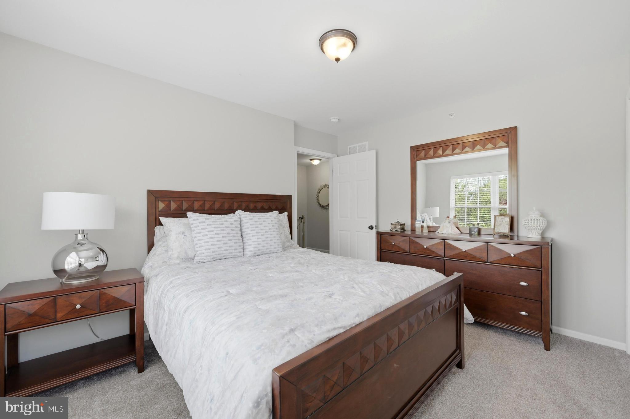 COUNTRY CROSSING - Residential