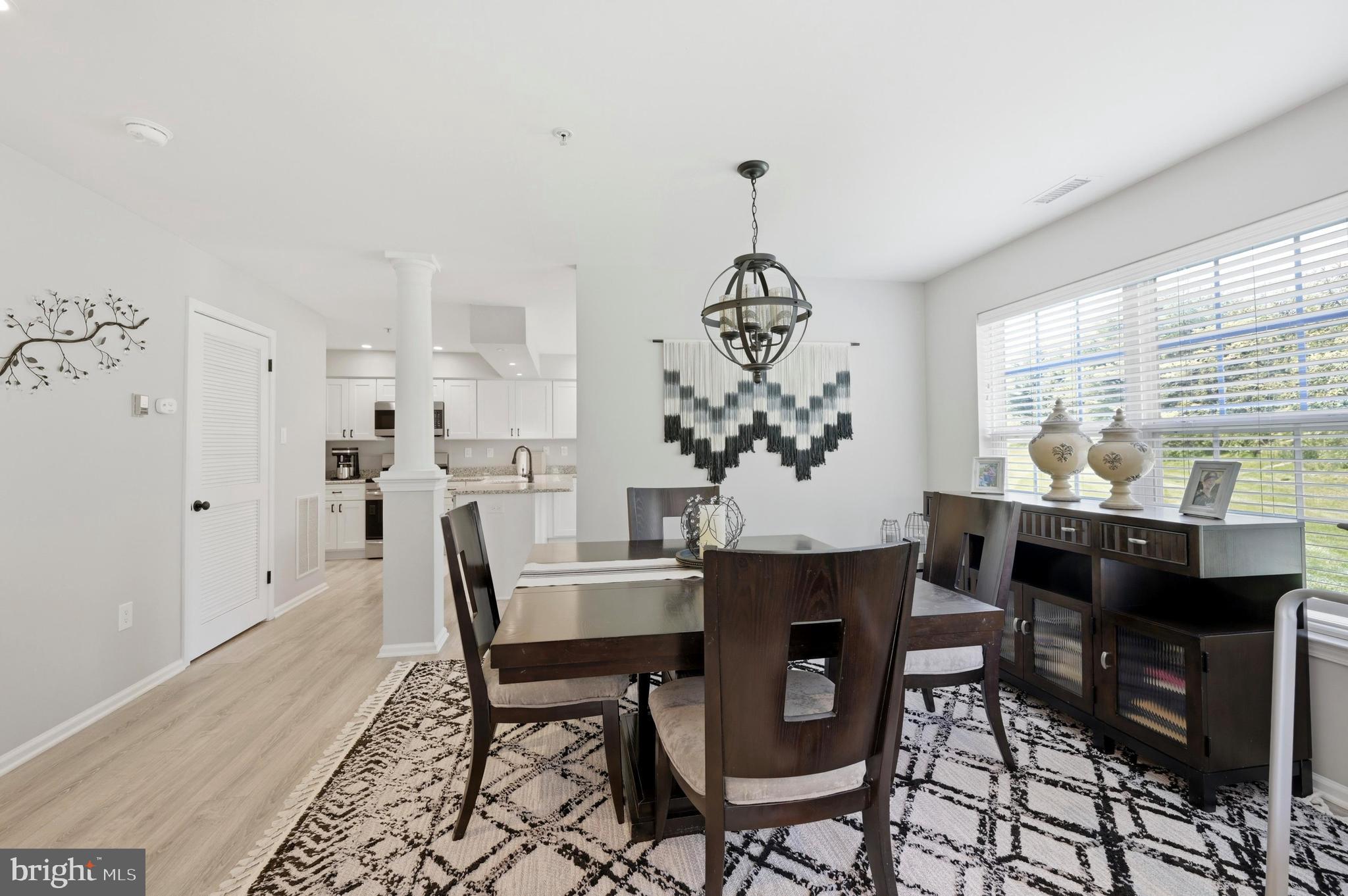 COUNTRY CROSSING - Residential