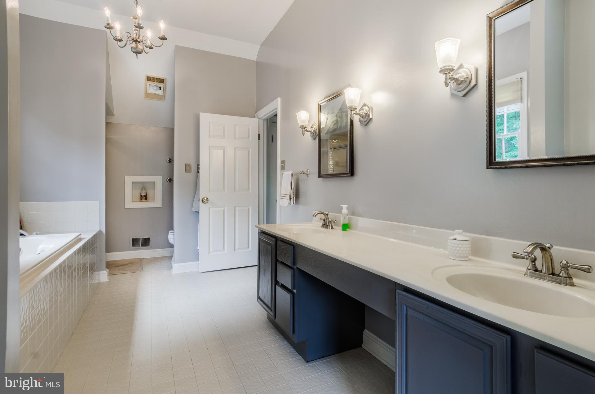 VILLAGE OF HICKORY RIDGE - Residential