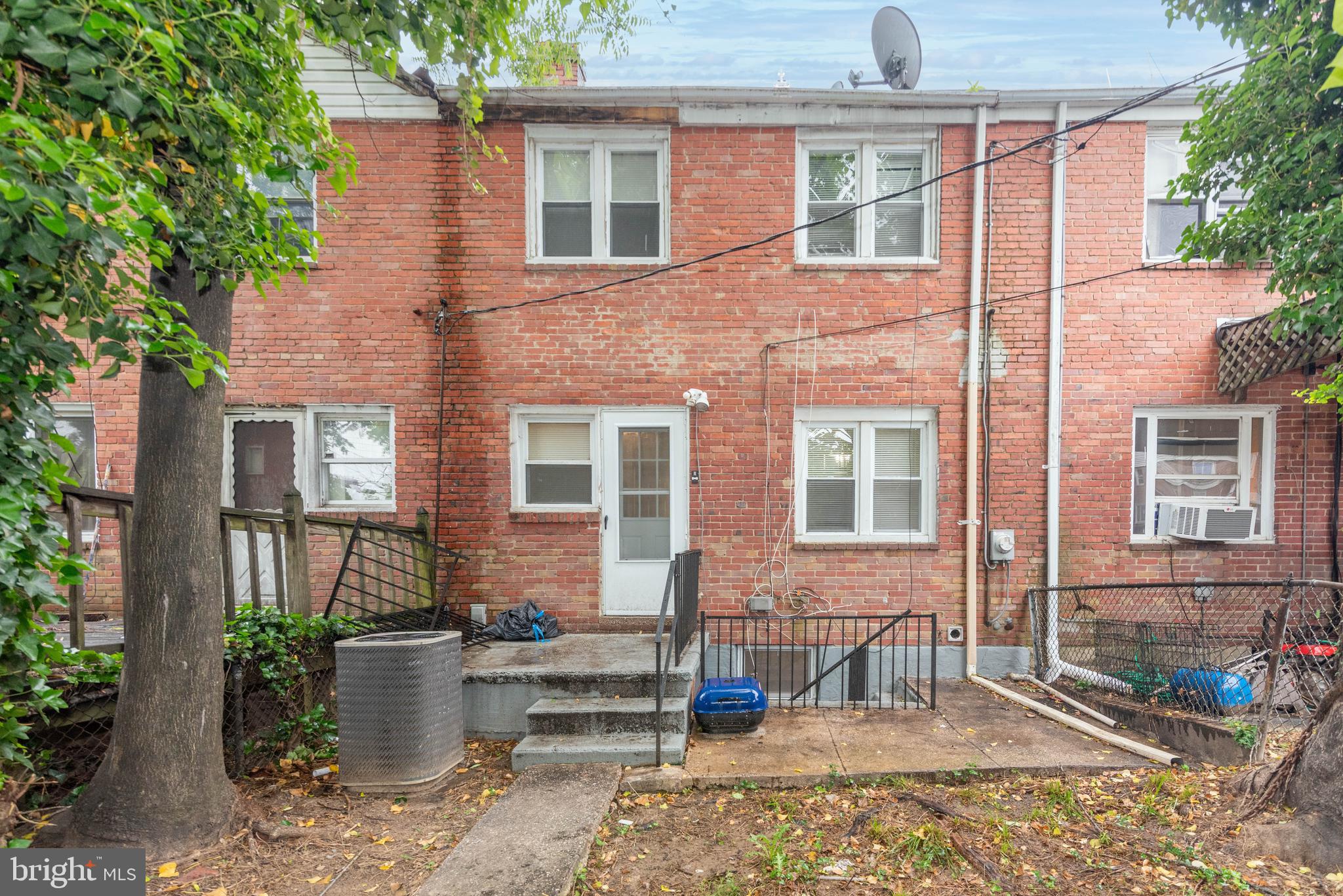 BELVEDERE SQUARE - Residential