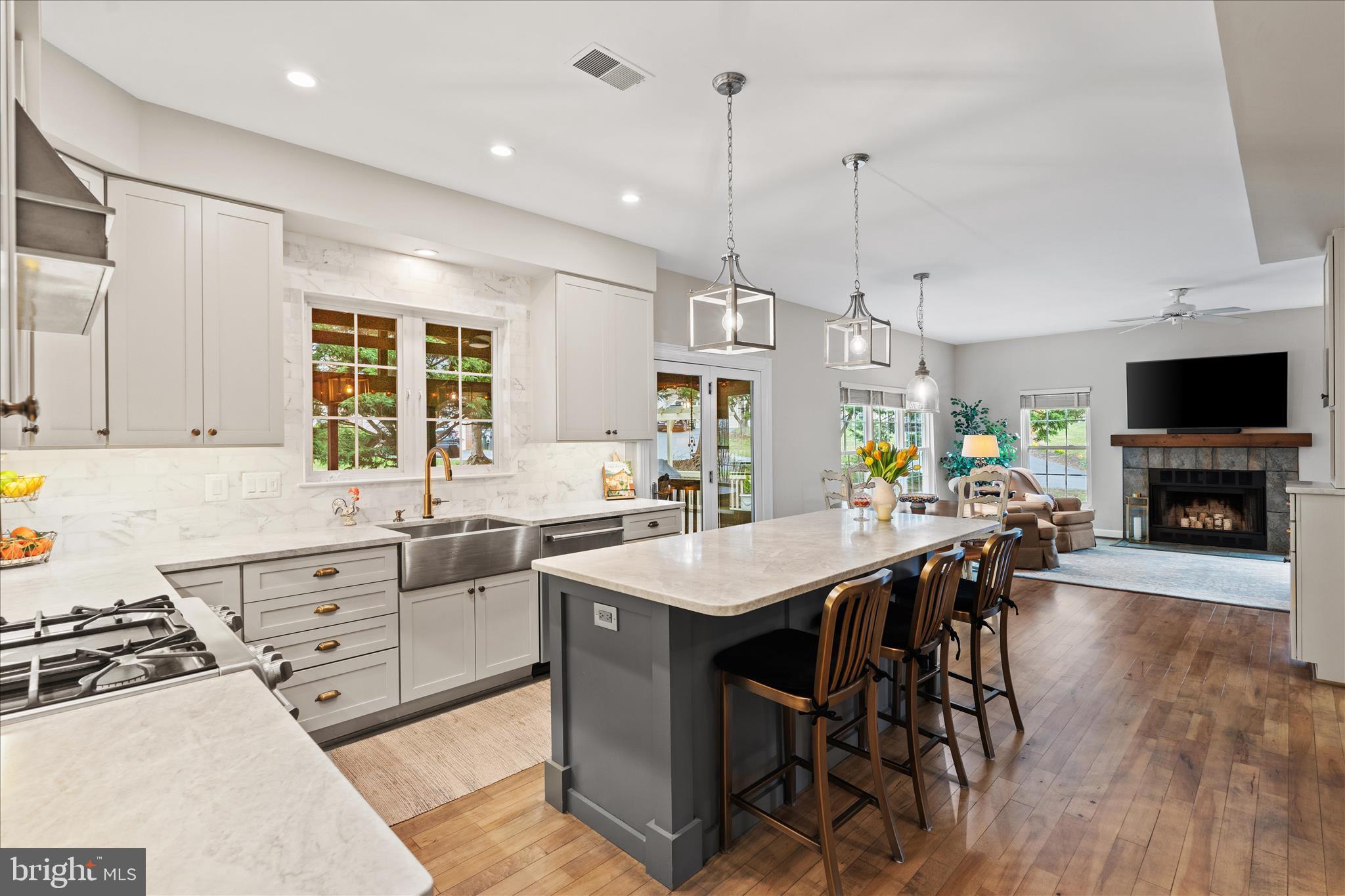 POTOMAC LAKES - Residential