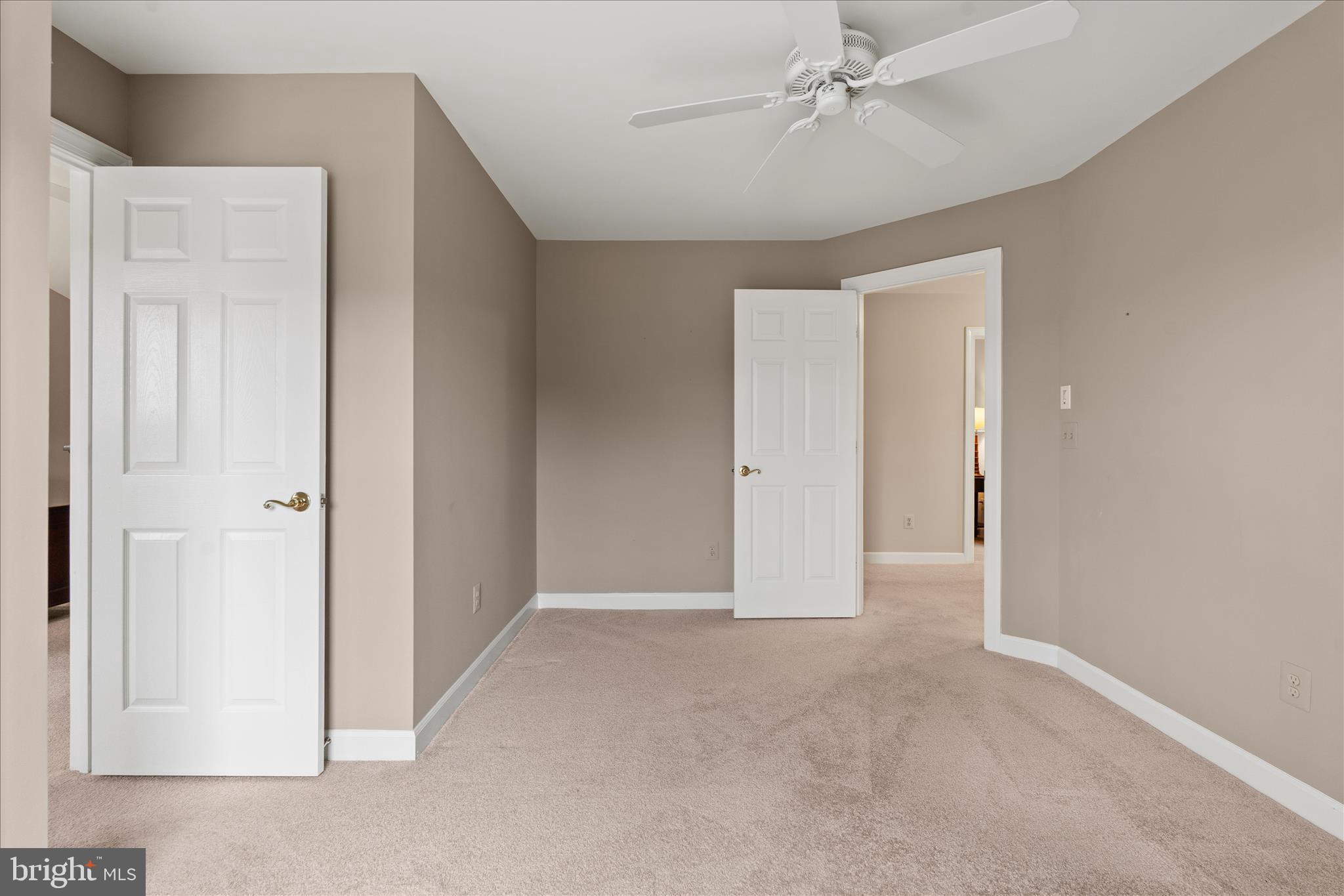 POTOMAC LAKES - Residential