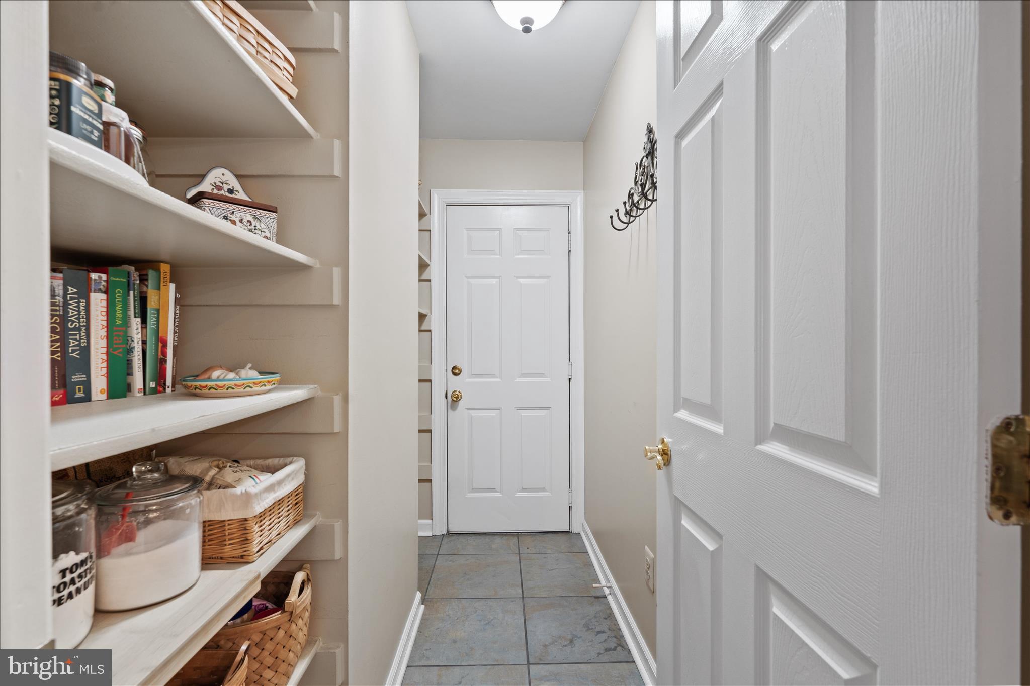 POTOMAC LAKES - Residential