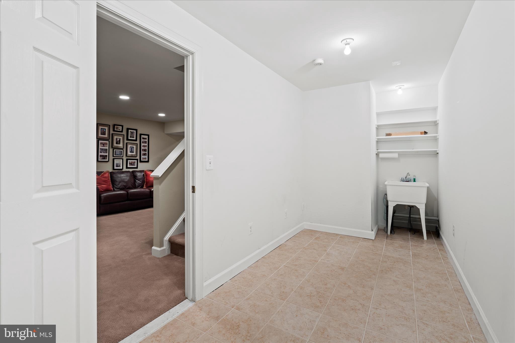 POTOMAC LAKES - Residential