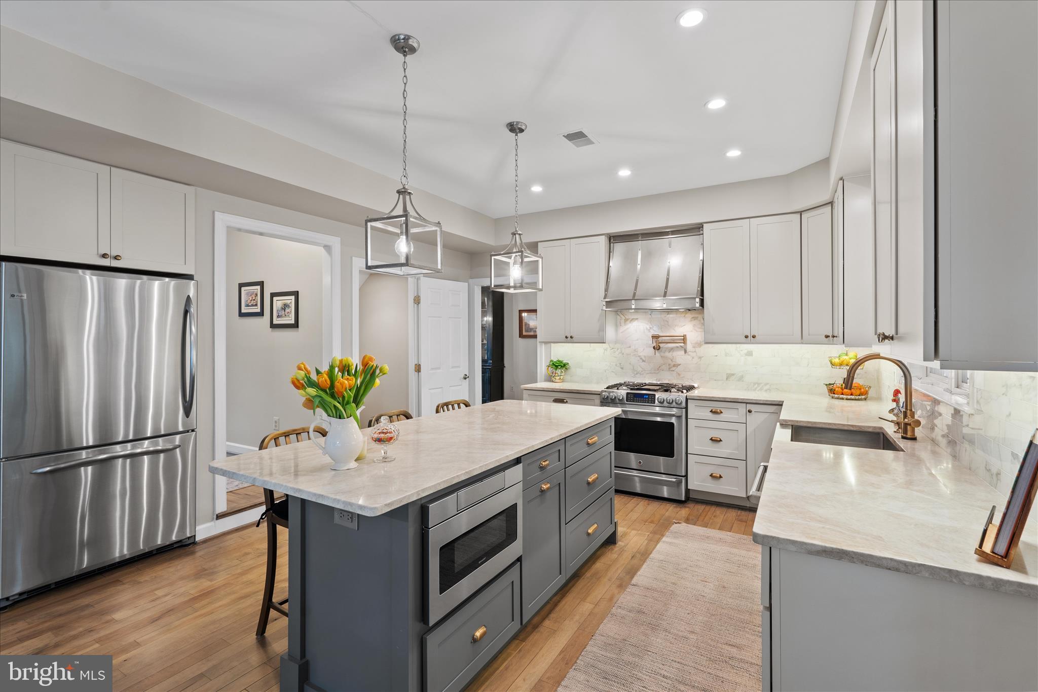 POTOMAC LAKES - Residential