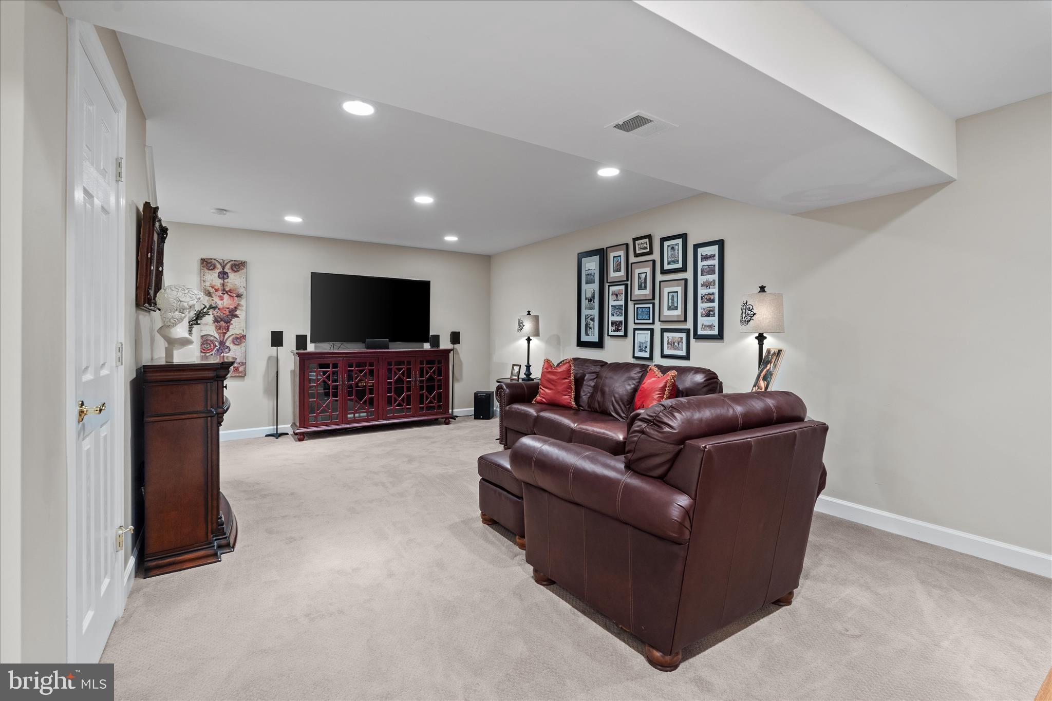 POTOMAC LAKES - Residential