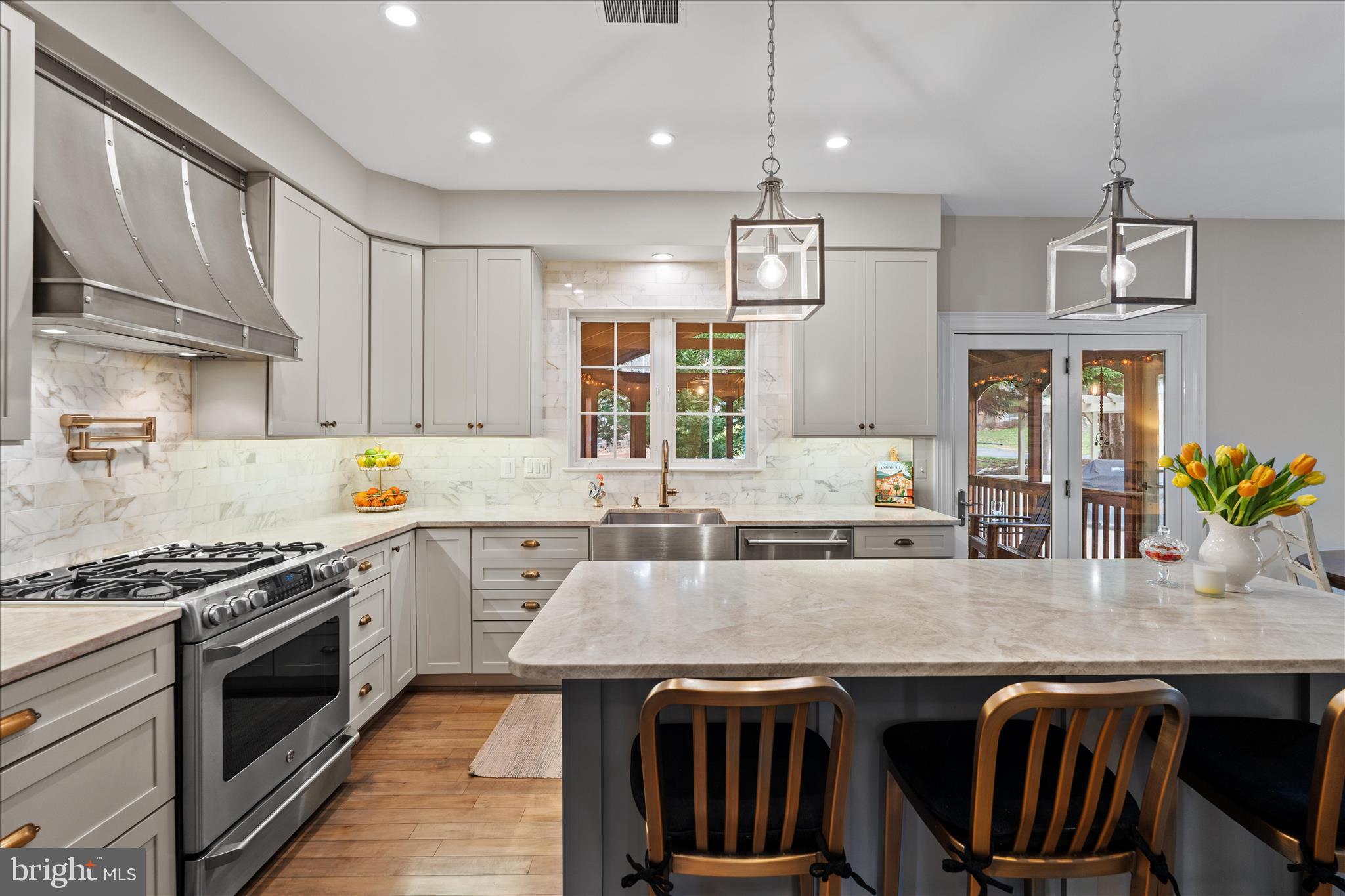 POTOMAC LAKES - Residential