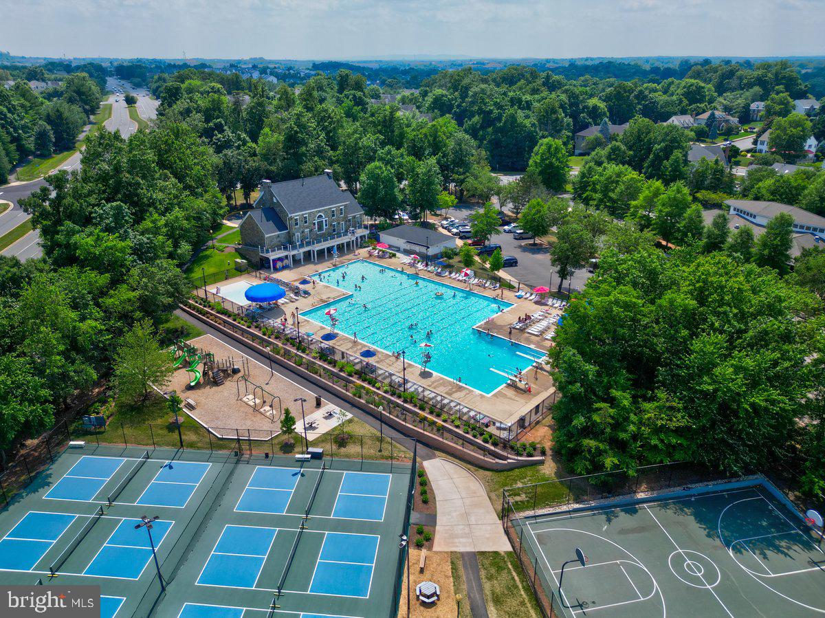 POTOMAC LAKES - Residential