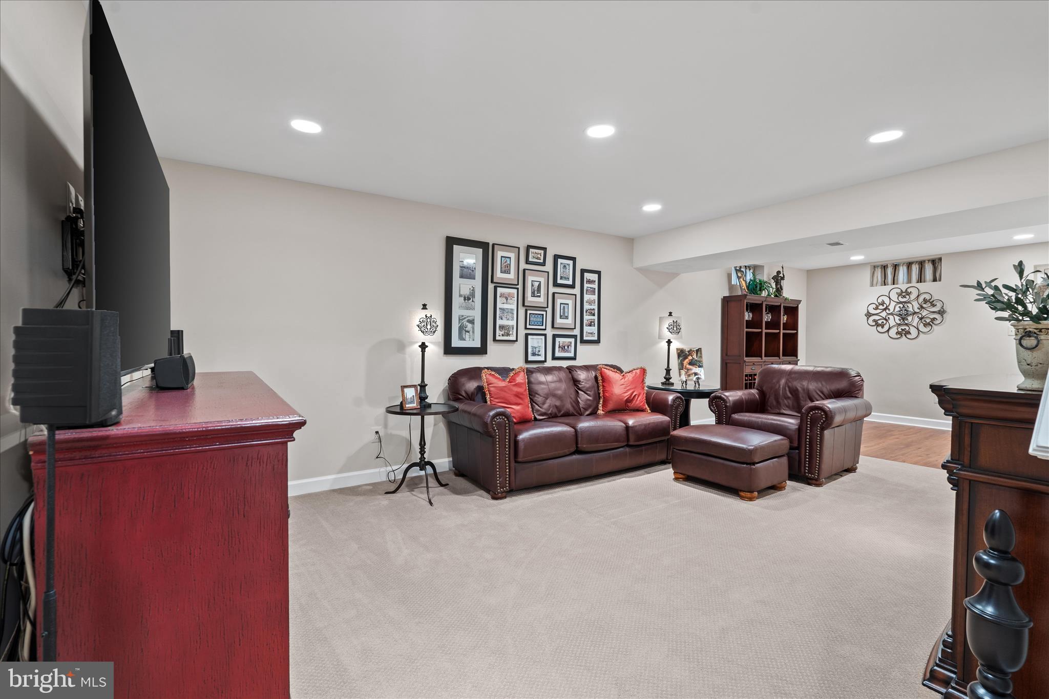 POTOMAC LAKES - Residential