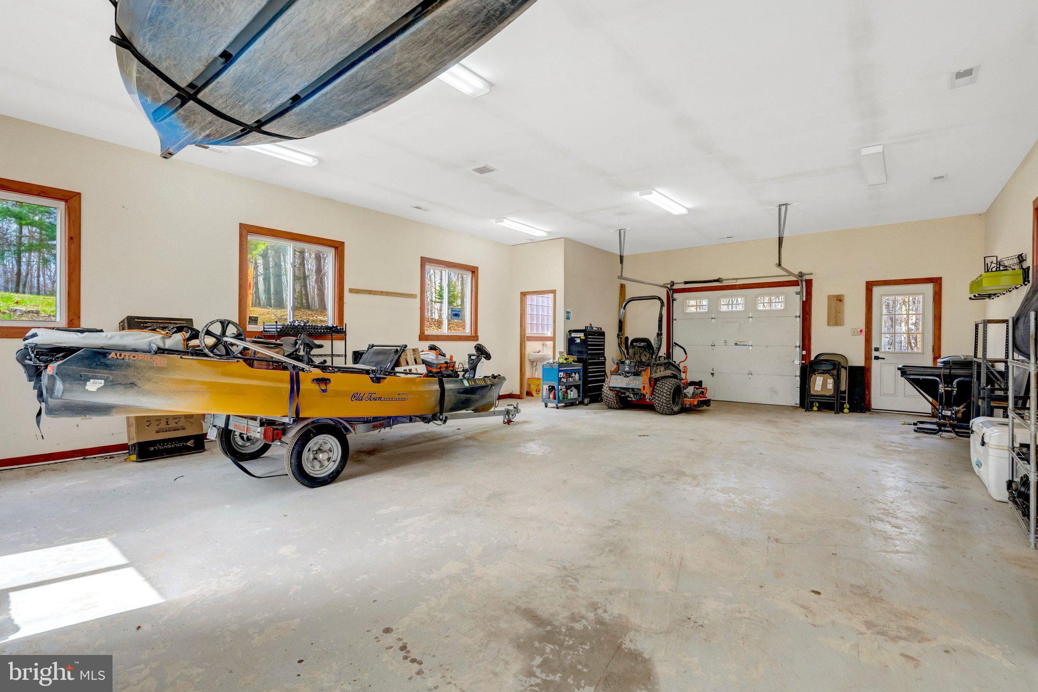 MORGAN'S BLUFF - Residential