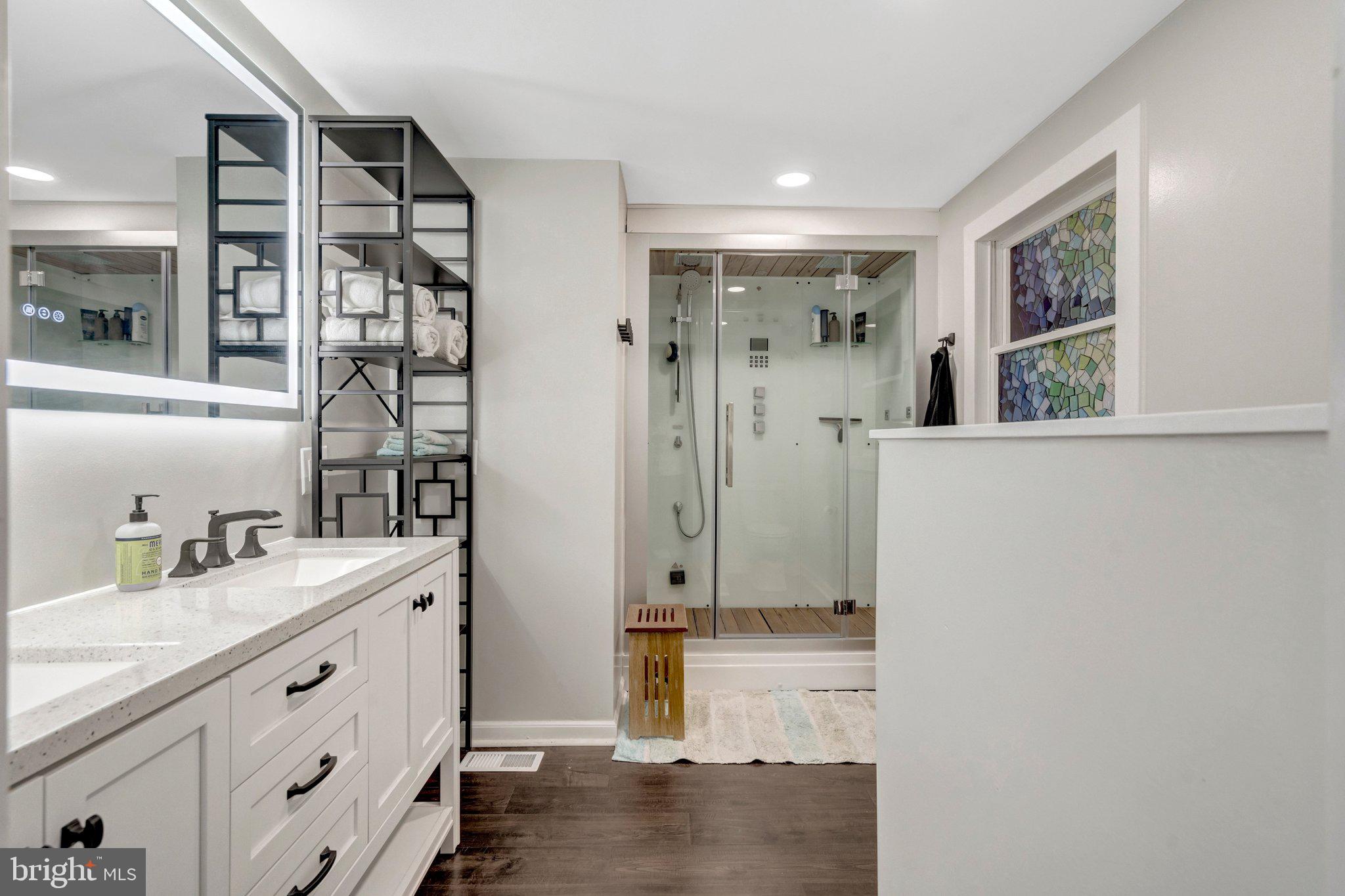 MORGAN'S BLUFF - Residential