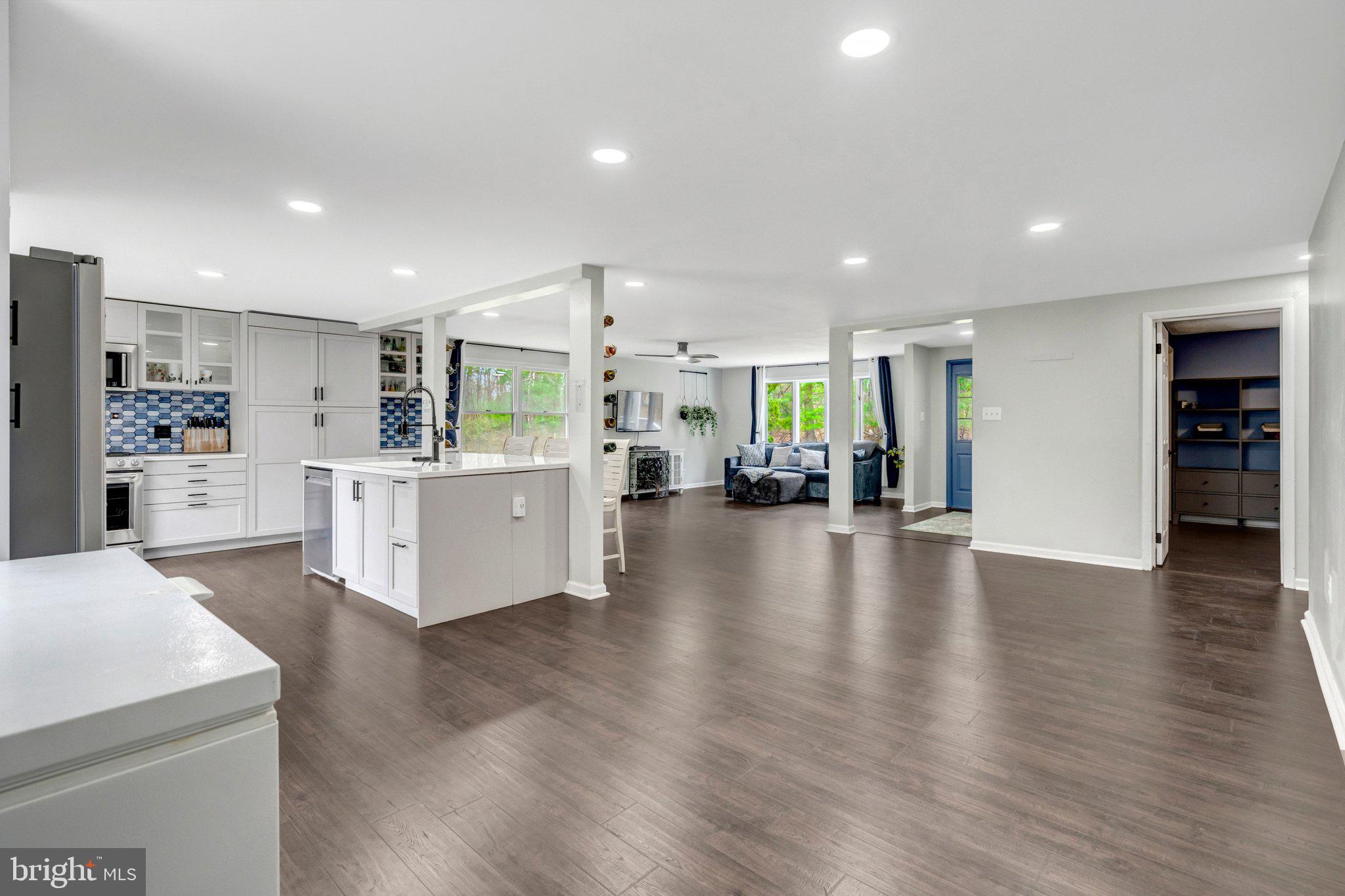 MORGAN'S BLUFF - Residential