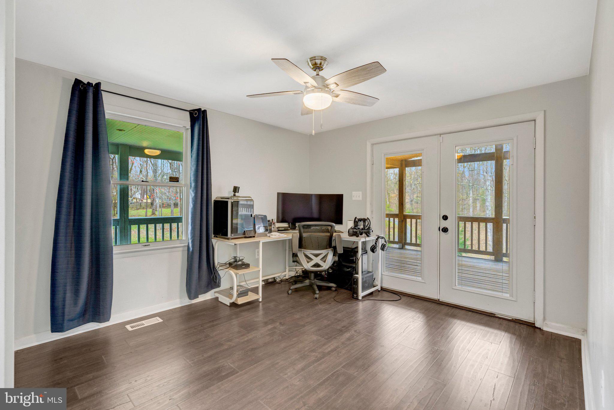 MORGAN'S BLUFF - Residential