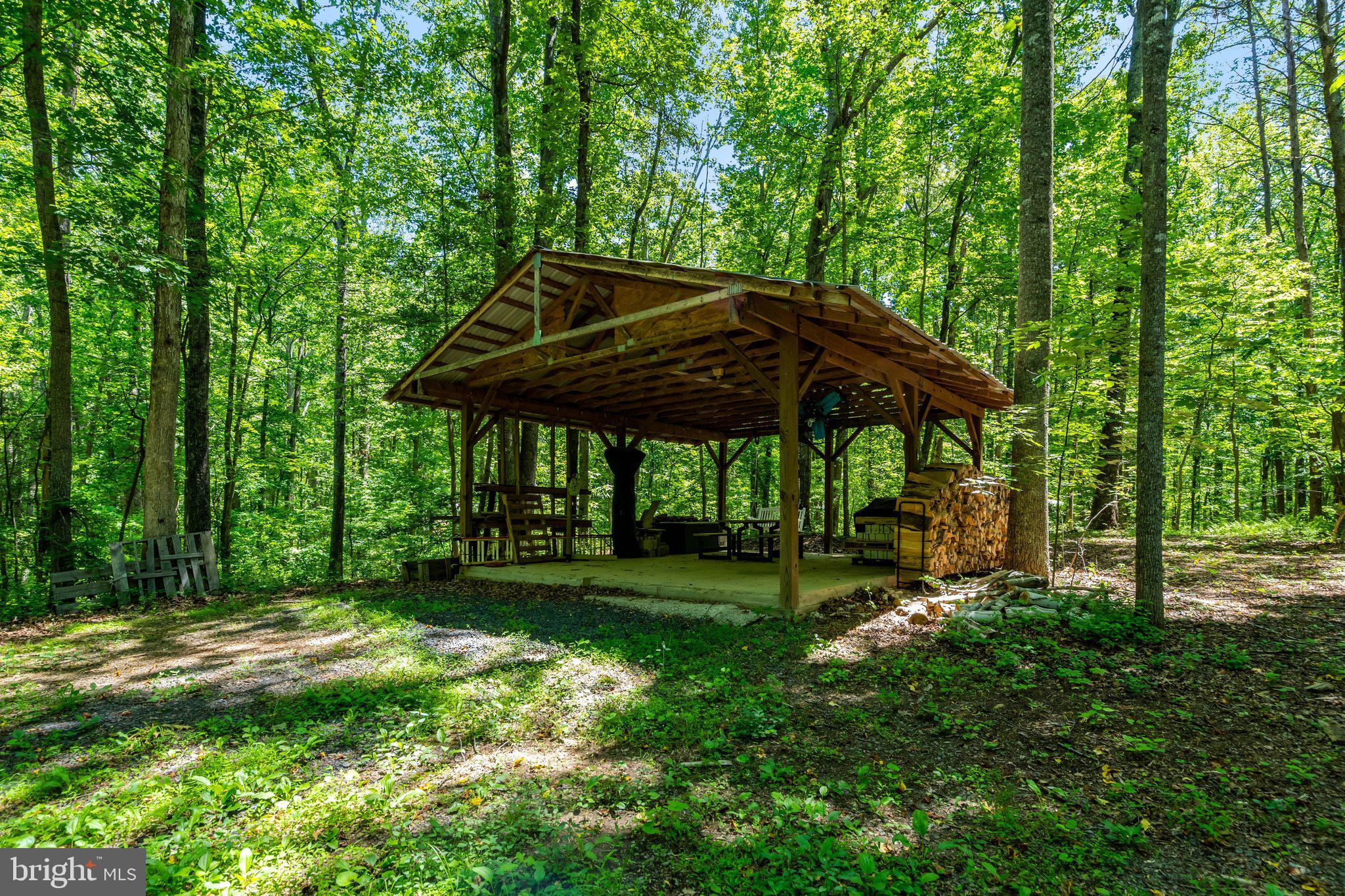 MORGAN'S BLUFF - Residential
