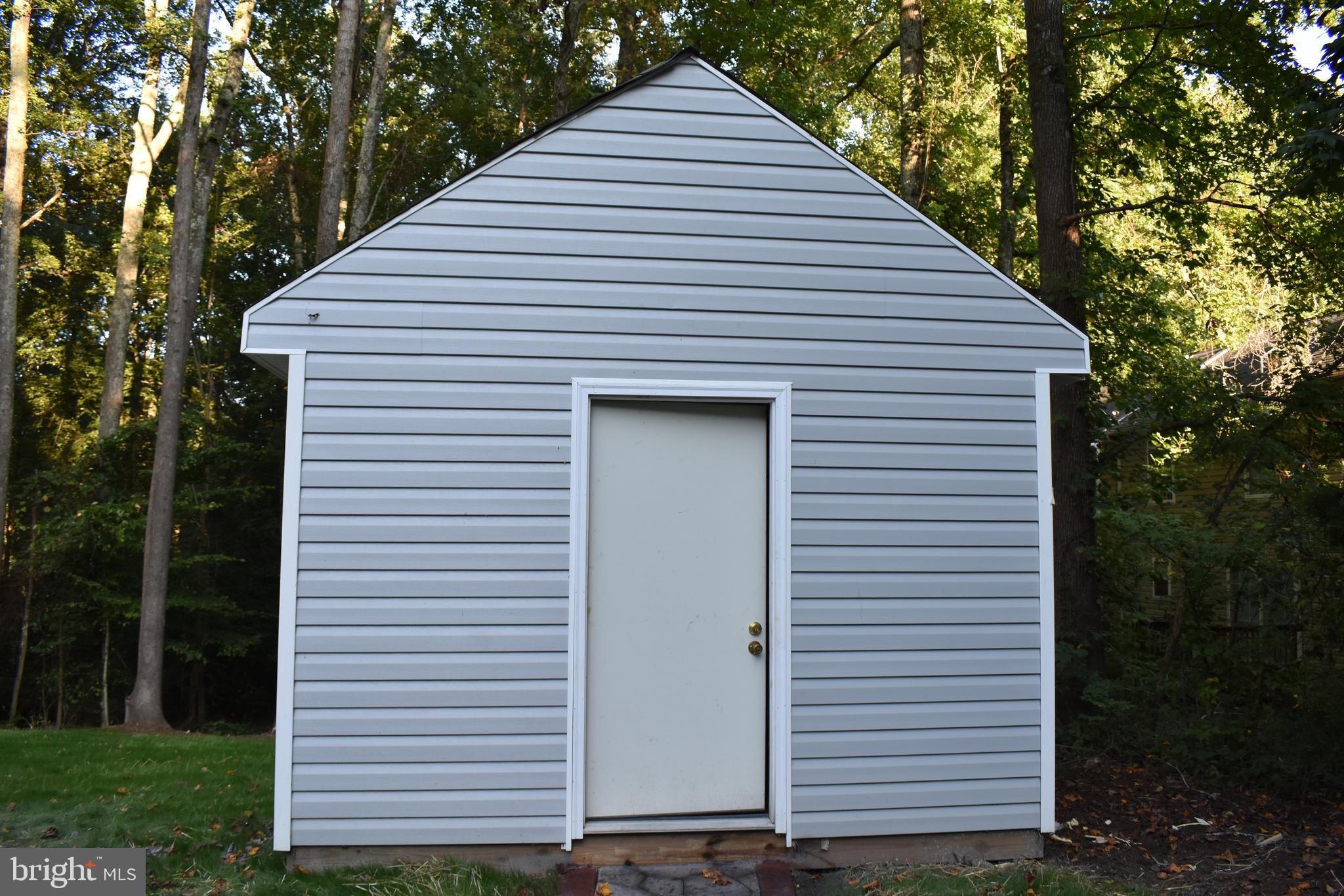 PRESIDENTIAL LAKES - Residential