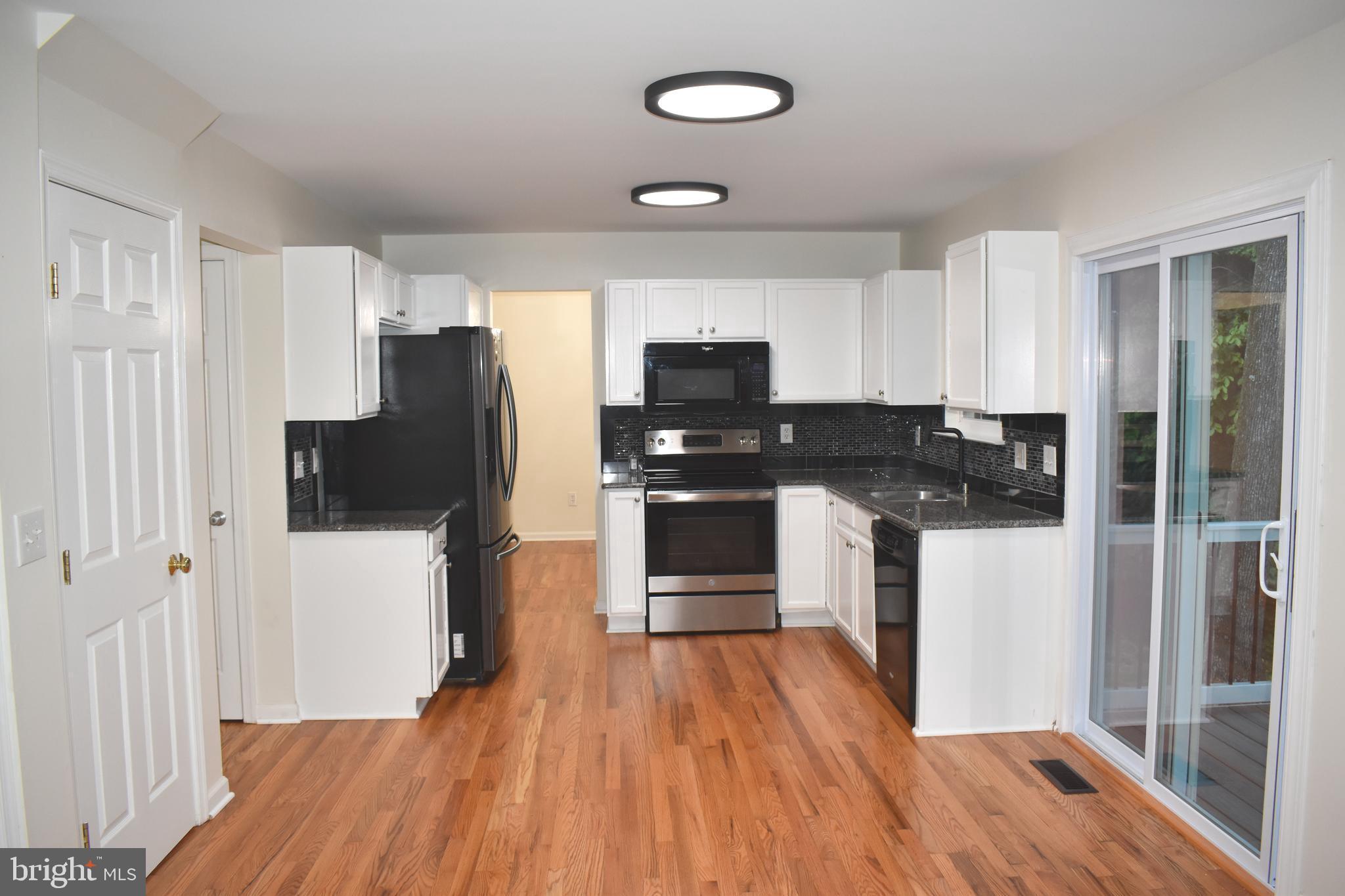 PRESIDENTIAL LAKES - Residential