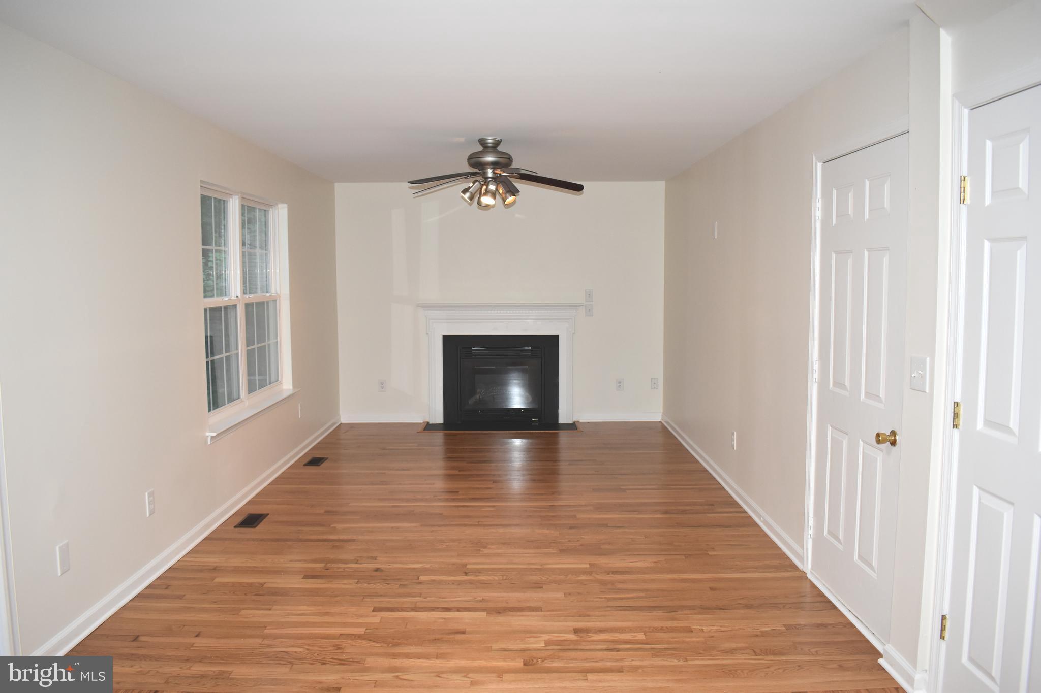 PRESIDENTIAL LAKES - Residential