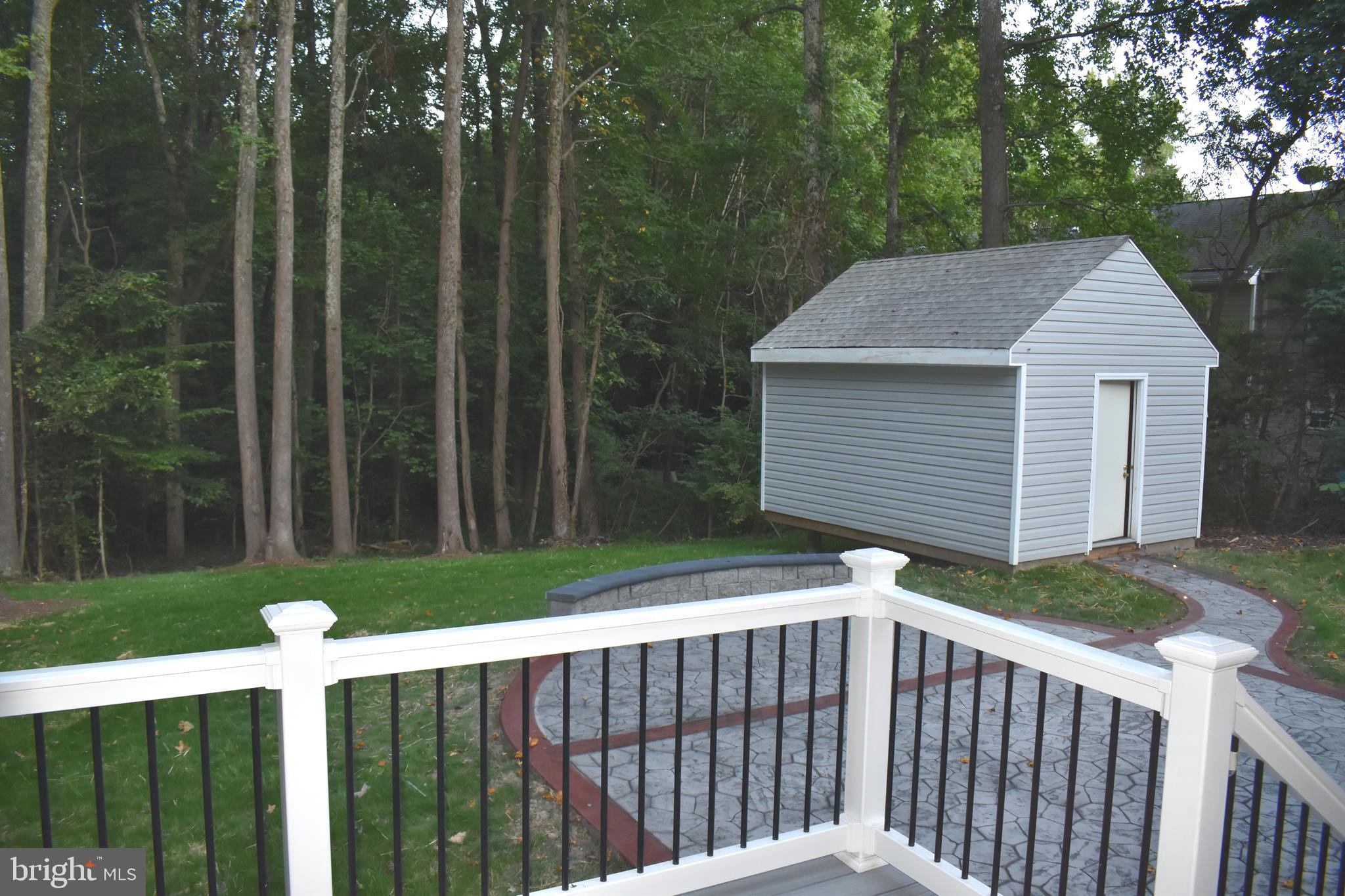 PRESIDENTIAL LAKES - Residential