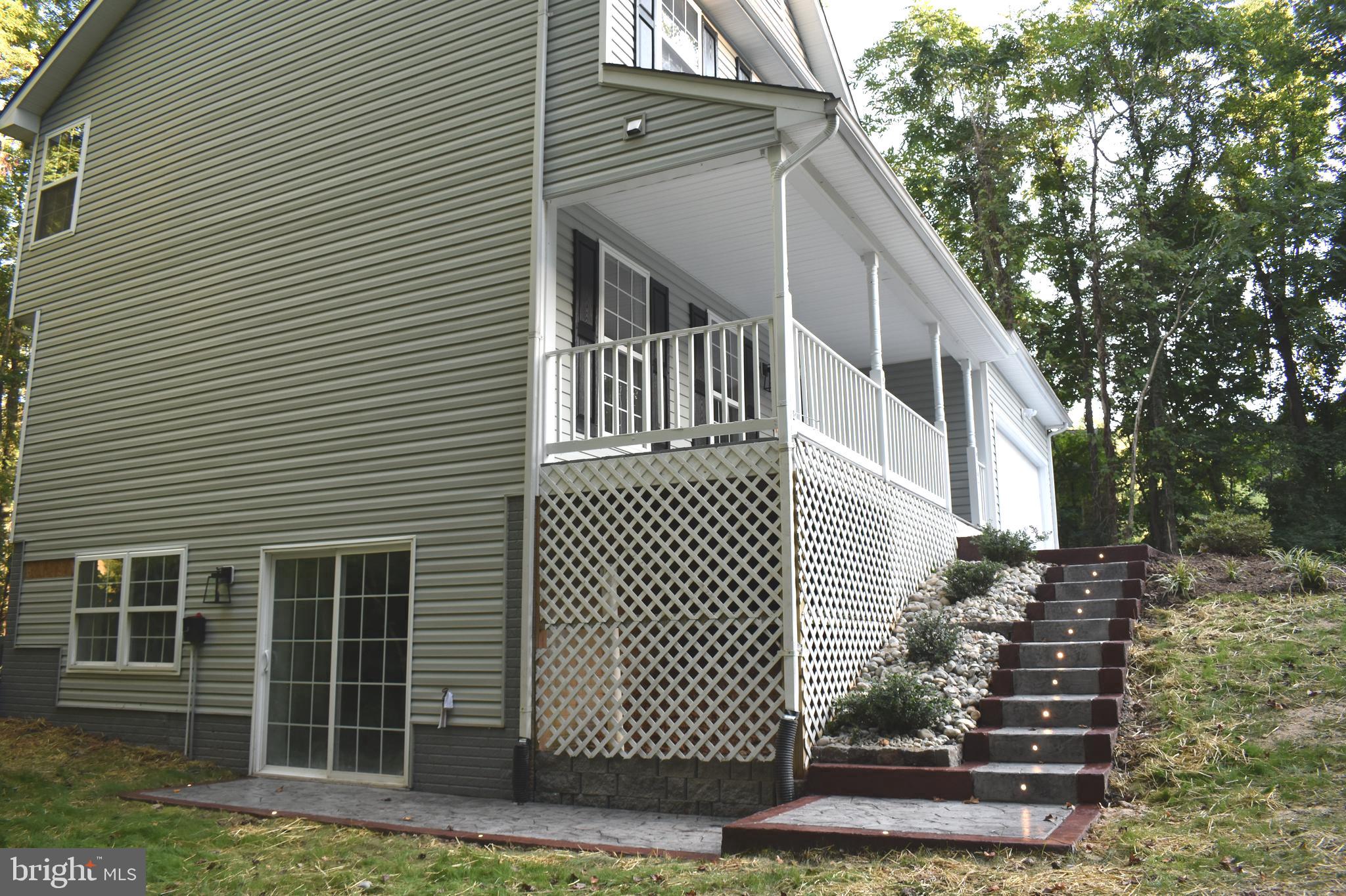 PRESIDENTIAL LAKES - Residential