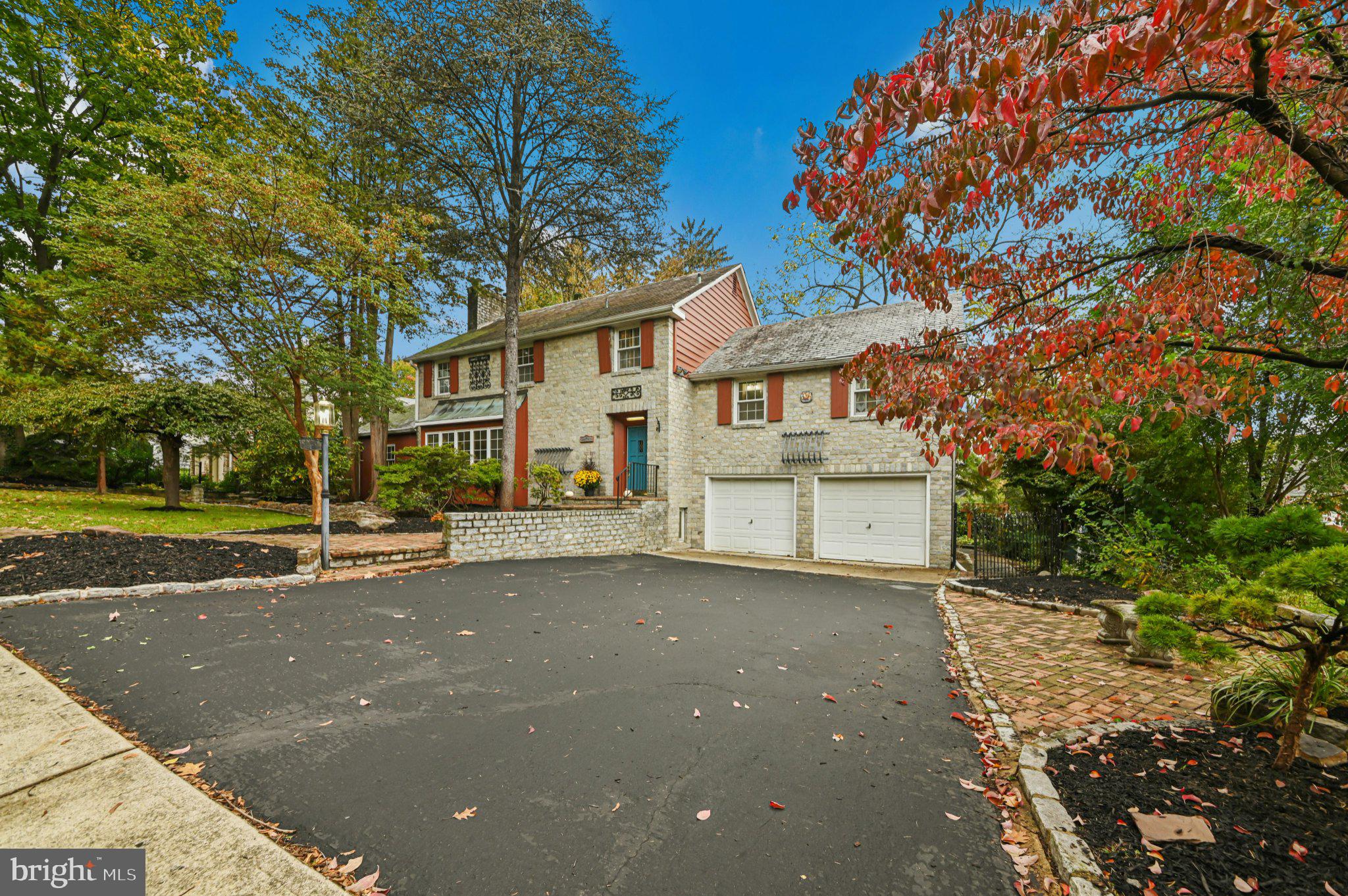 1236 MOFFITT AVENUE