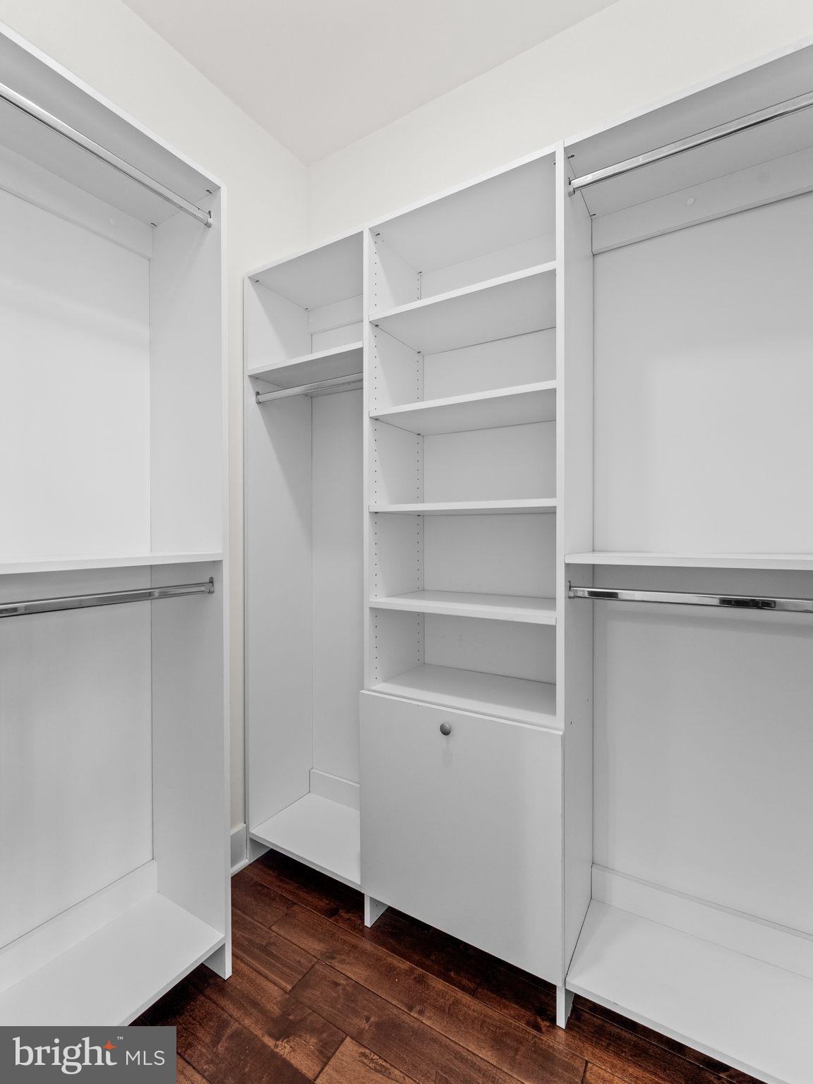 SOCIETY HILL - Residential