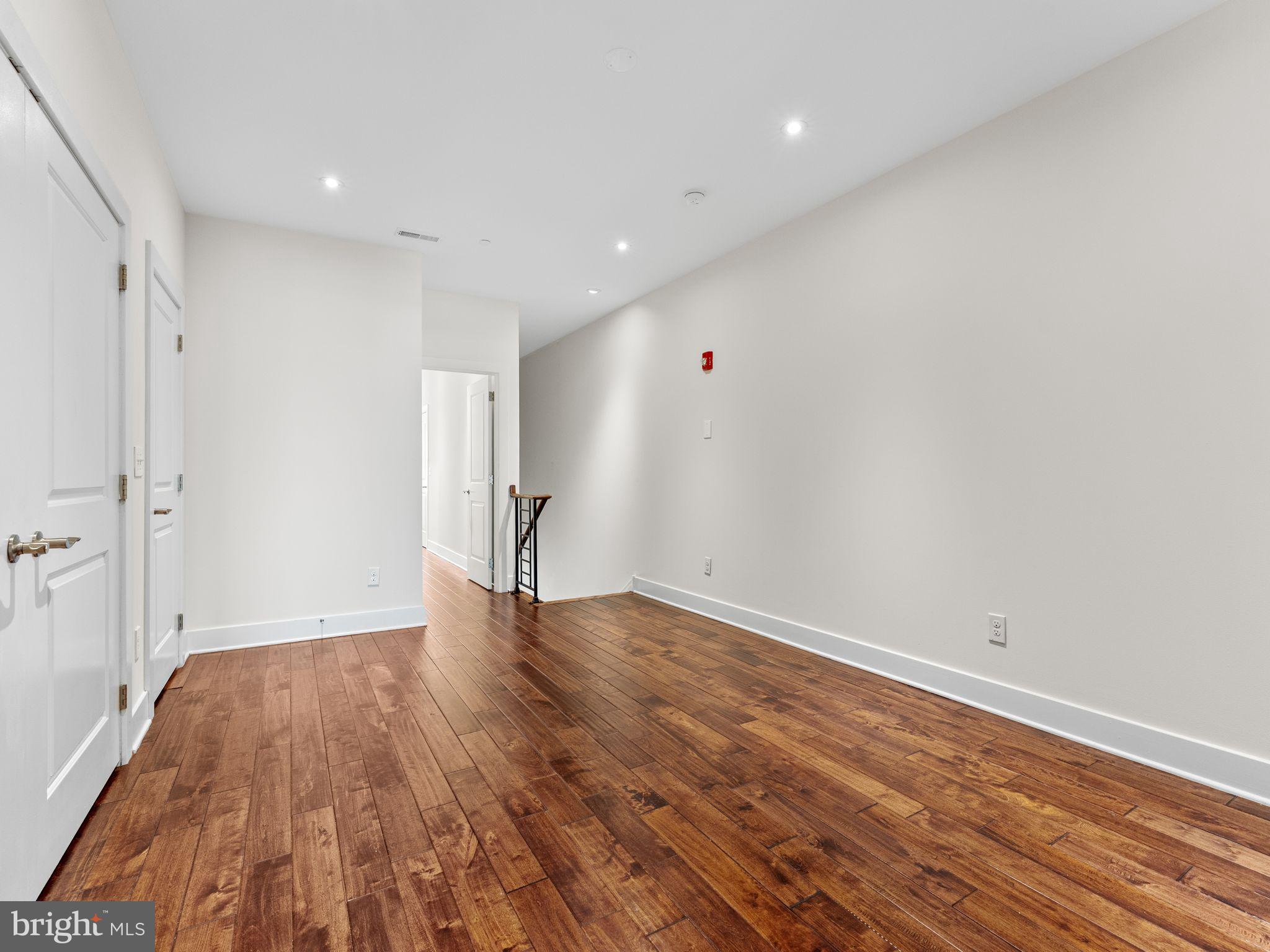 SOCIETY HILL - Residential