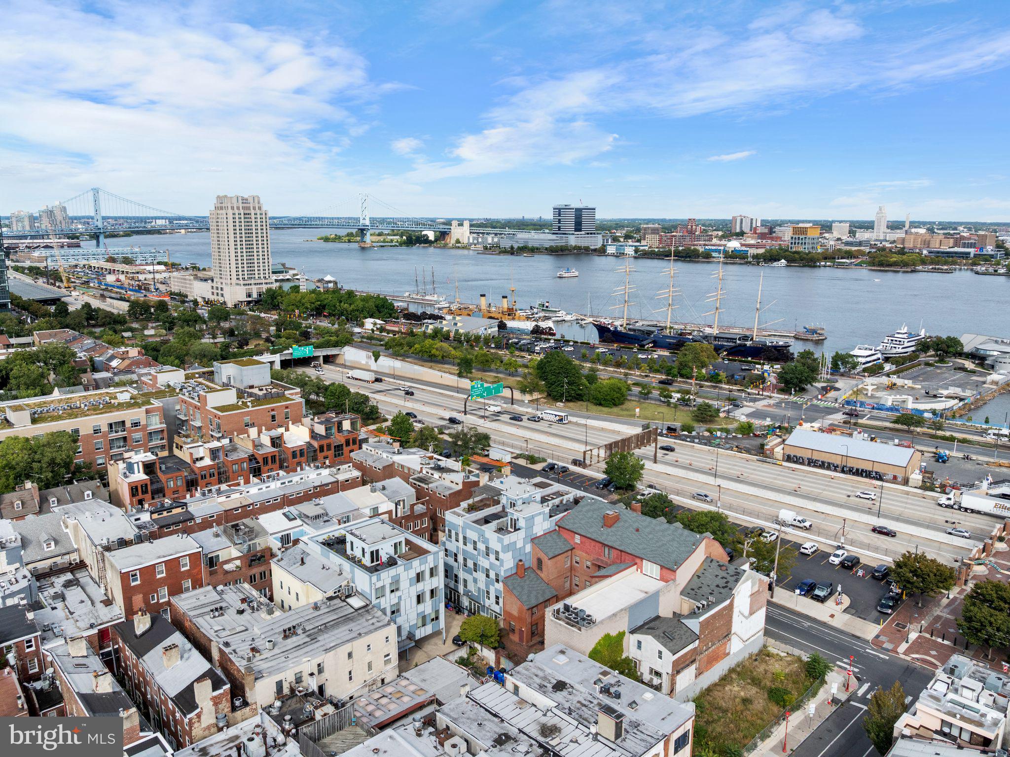 SOCIETY HILL - Residential