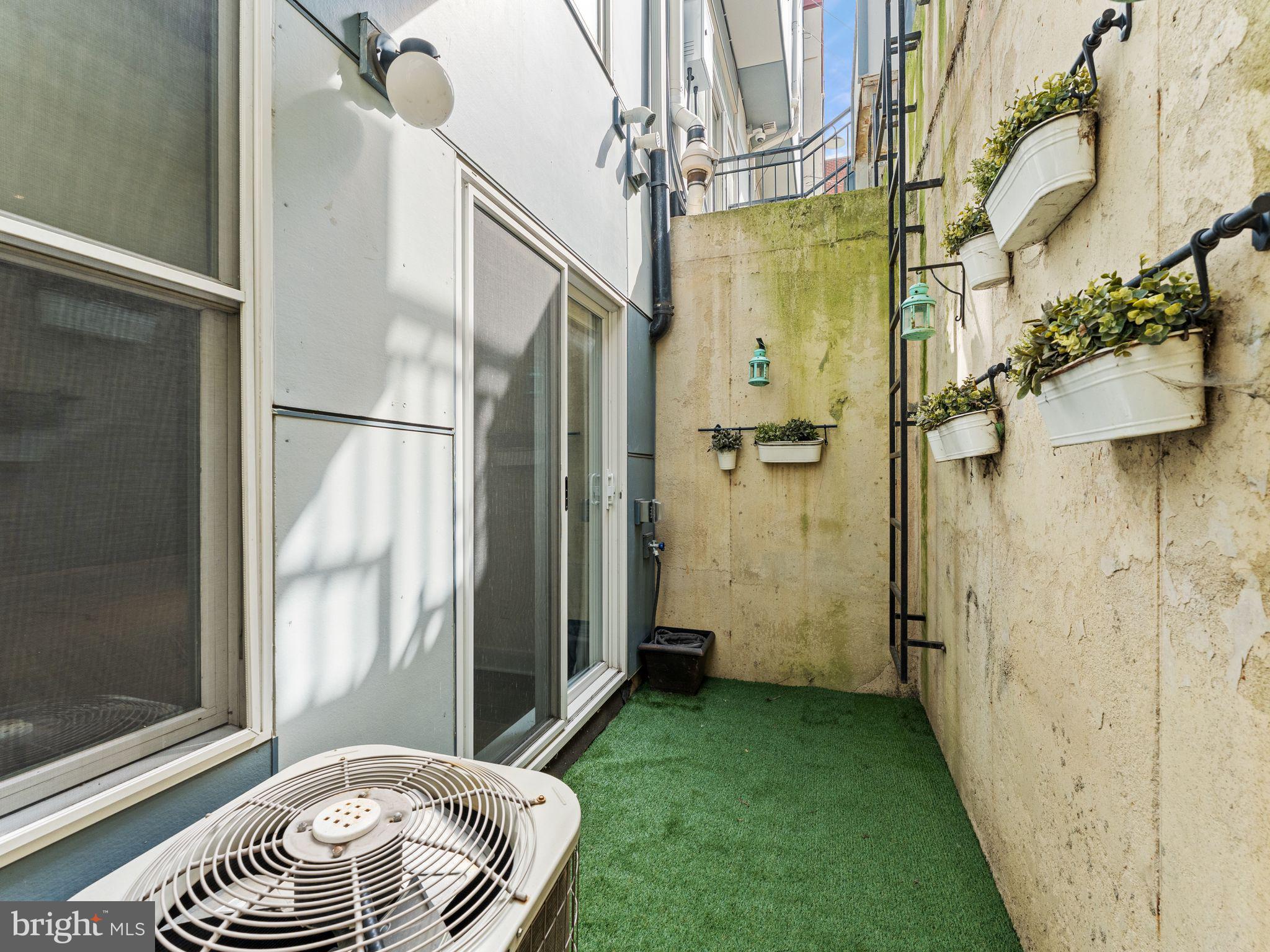 SOCIETY HILL - Residential