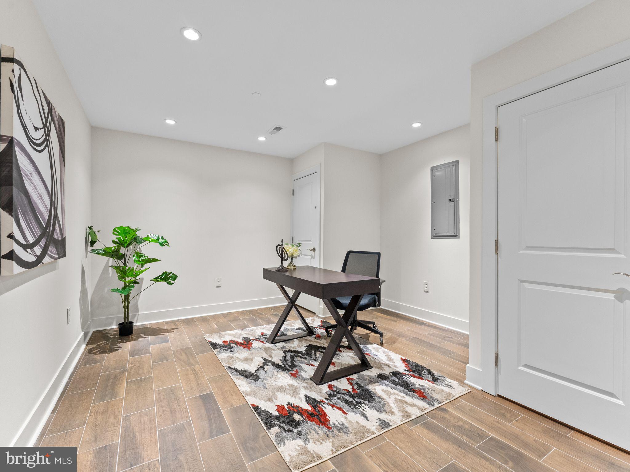 SOCIETY HILL - Residential