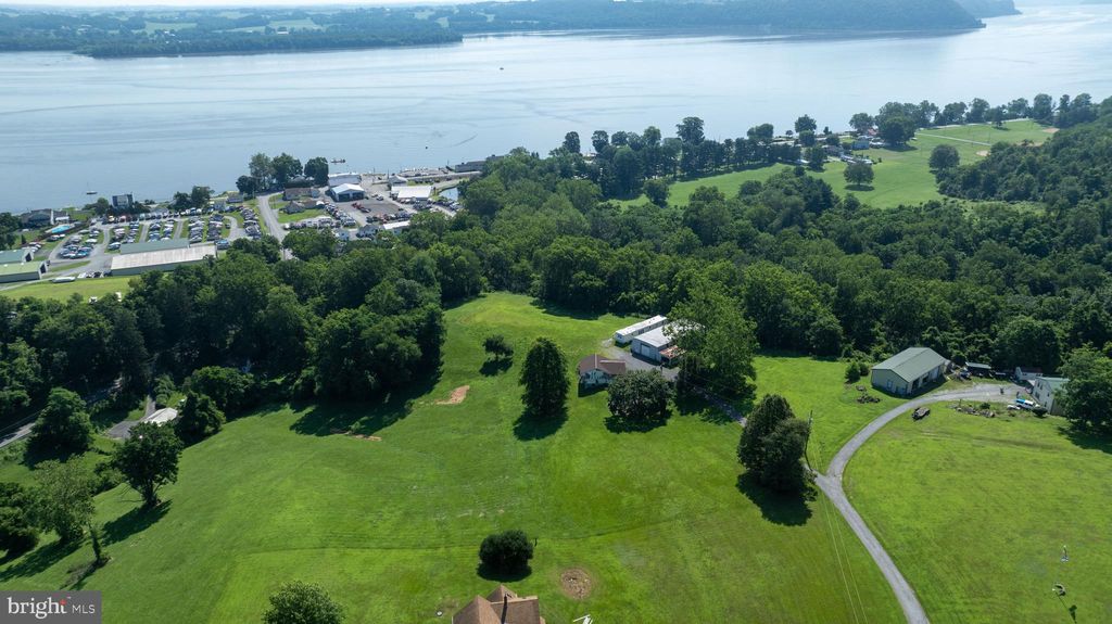 Photo of 204 Morris Lane, WRIGHTSVILLE, PA 17368 (MLS # PAYK2085478)