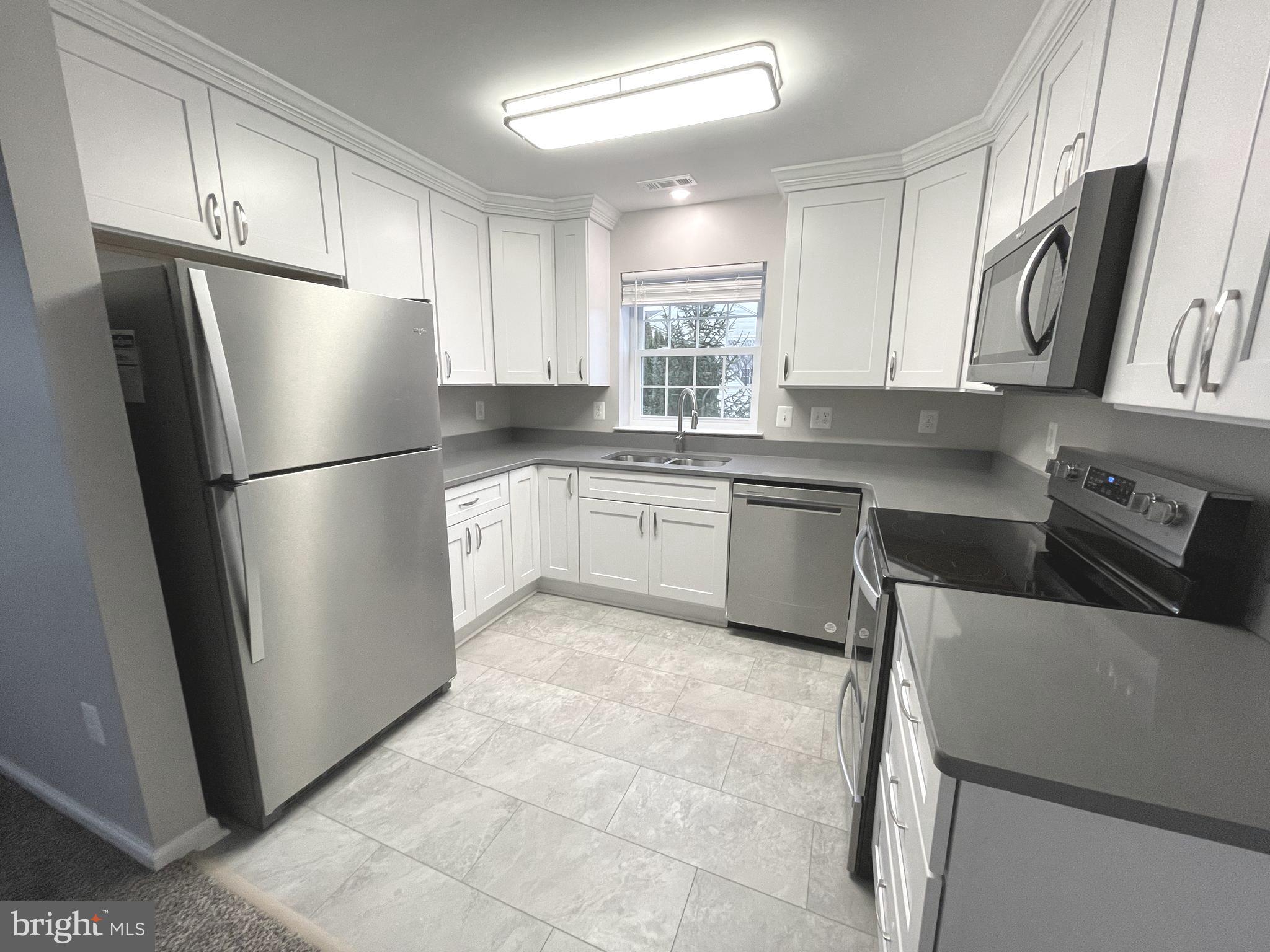 RIDGEVIEW II - Residential Lease