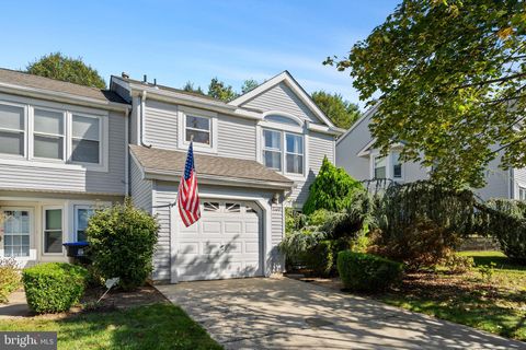 Photo of 140 Magee Court, EAST BRUNSWICK, NJ 08816 (MLS # NJMX2010510) Photo of 140 Magee Court, EAST BRUNSWICK, NJ 08816 (MLS # NJMX2010510)