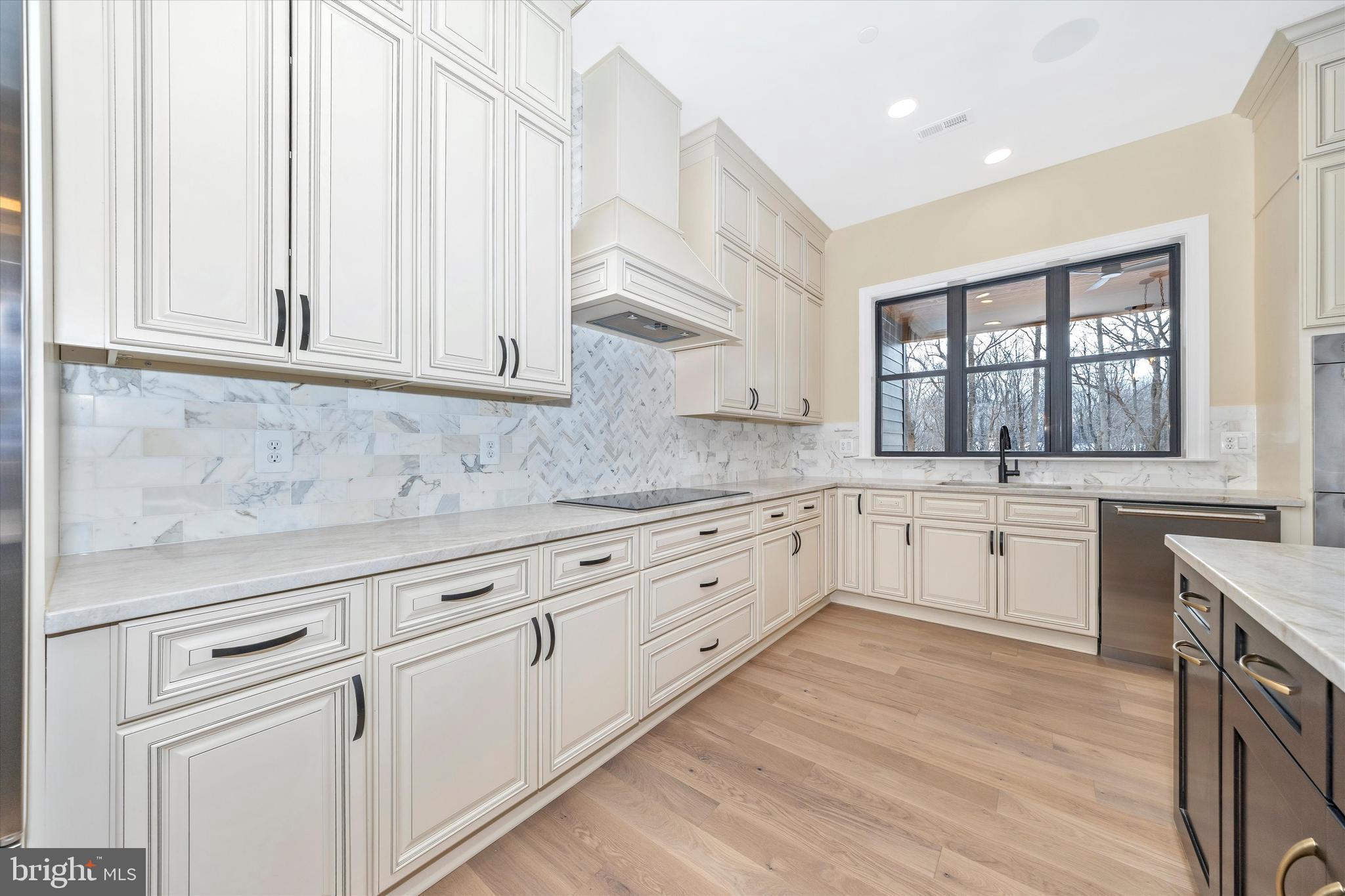 ESTATES AT POTOMAC FARMS - Residential