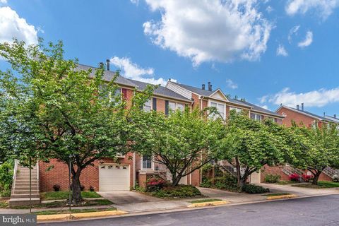 Photo of 4734 Minor Circle, ALEXANDRIA, VA 22312 (MLS # VAFX2302912)