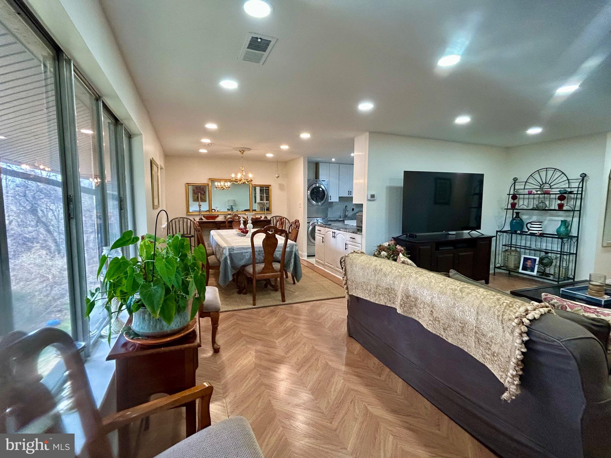 18624 WALKERS CHOICE ROAD 6