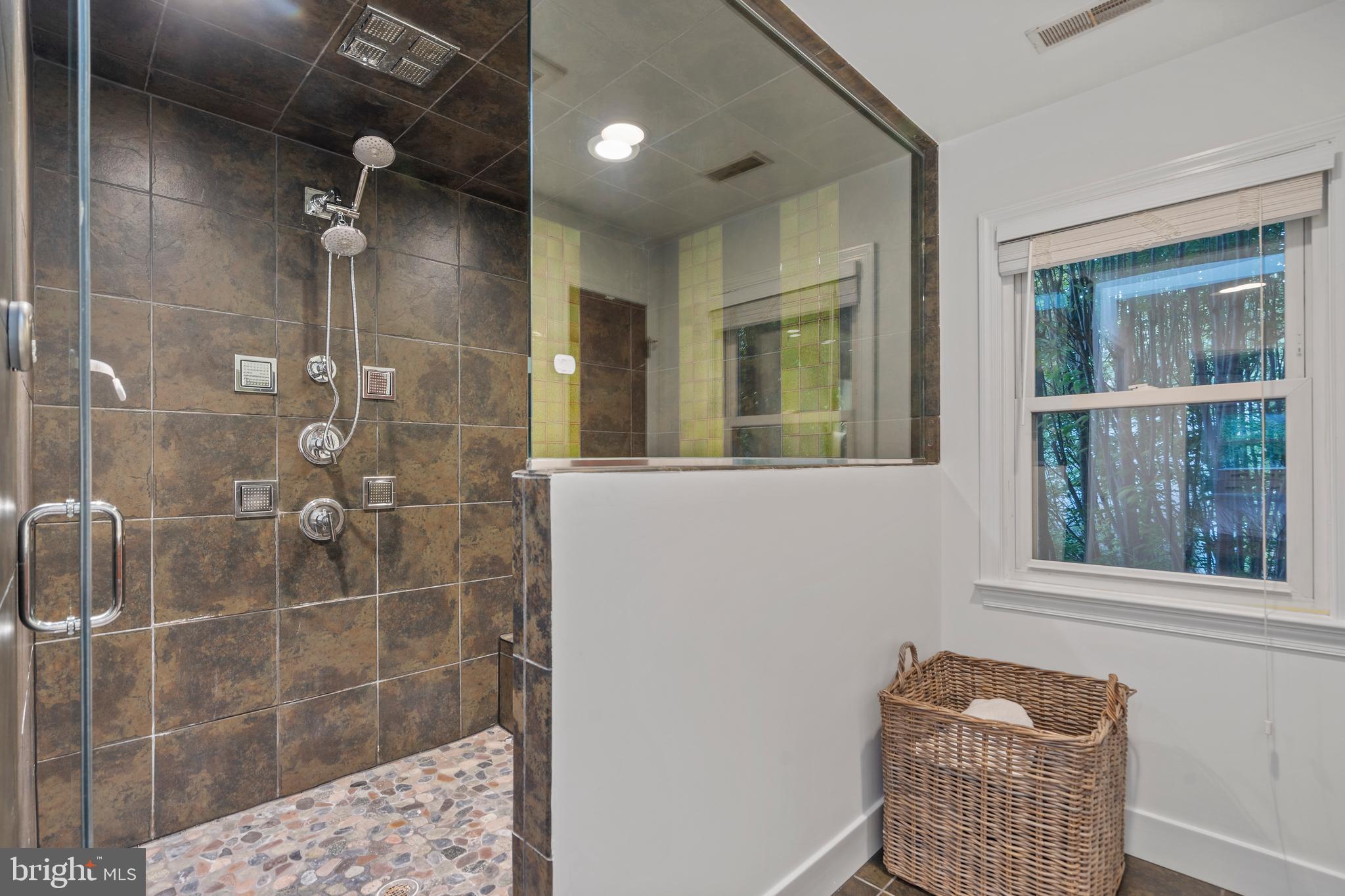 TARA - WYNNEWOOD - Residential